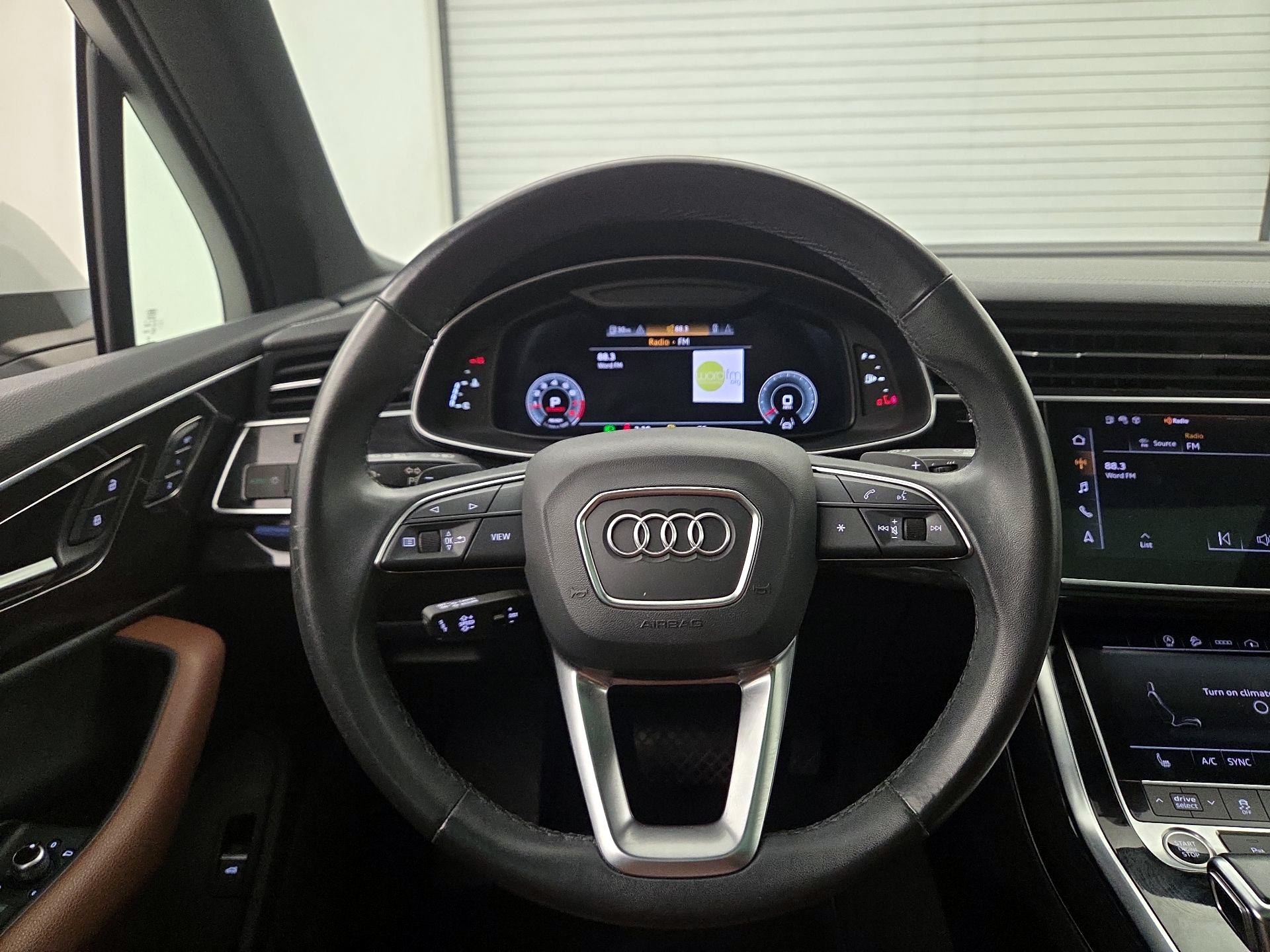 Thumbnail: 2023 Audi Q7 - 10