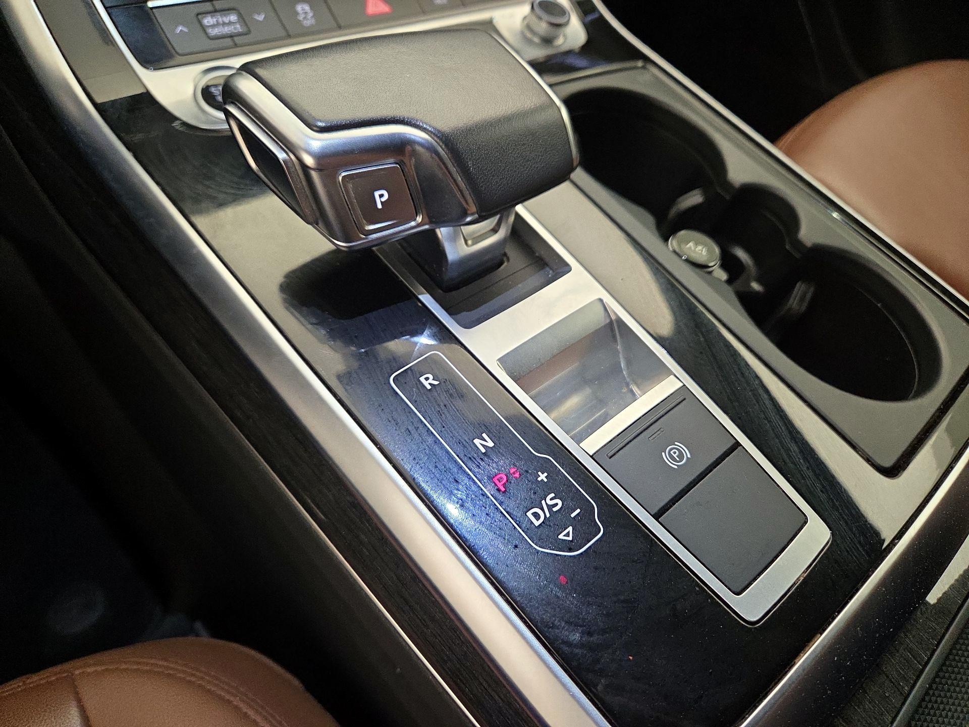 Thumbnail: 2023 Audi Q7 - 17