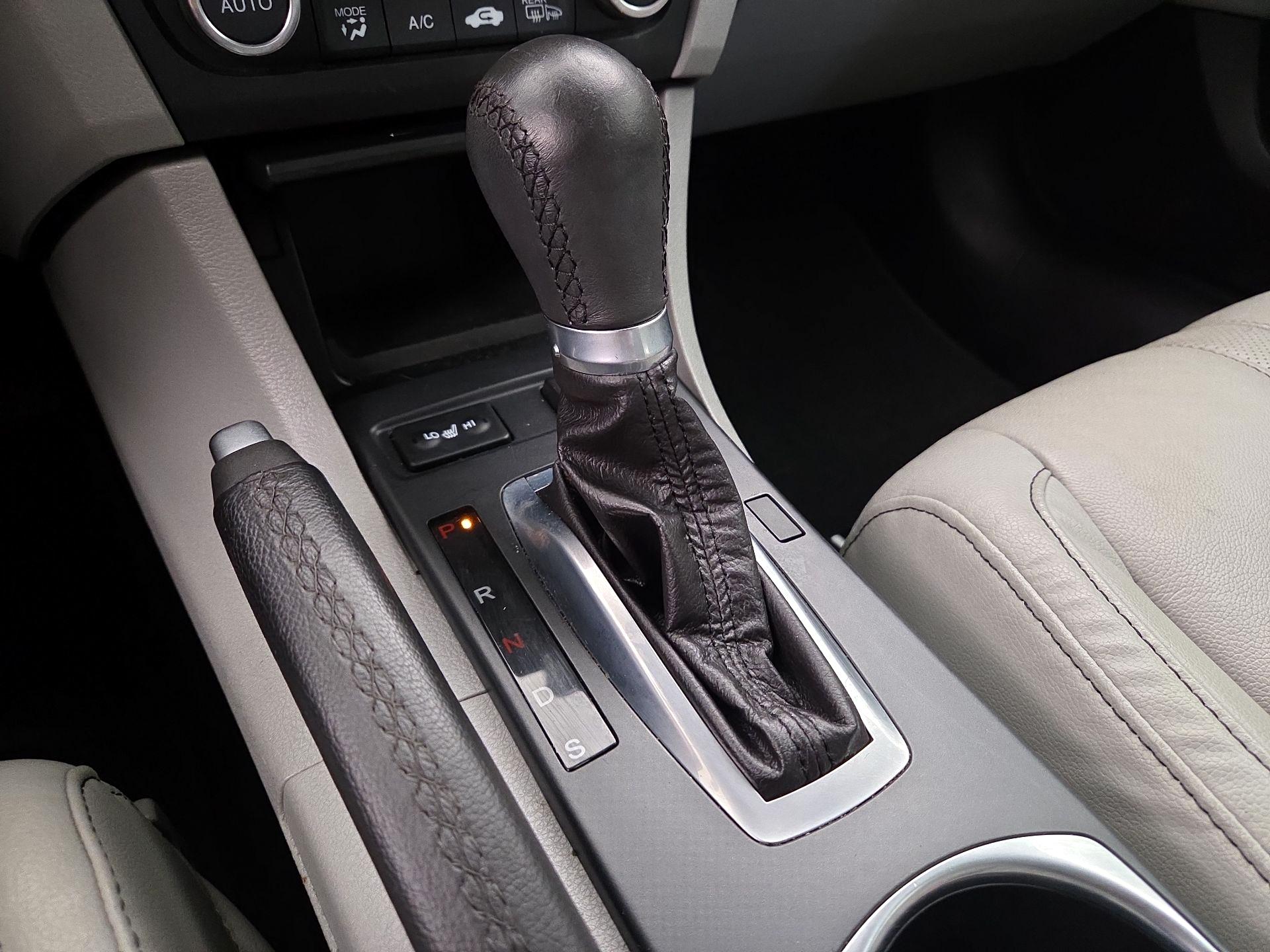 Thumbnail: 2021 Acura ILX - 17