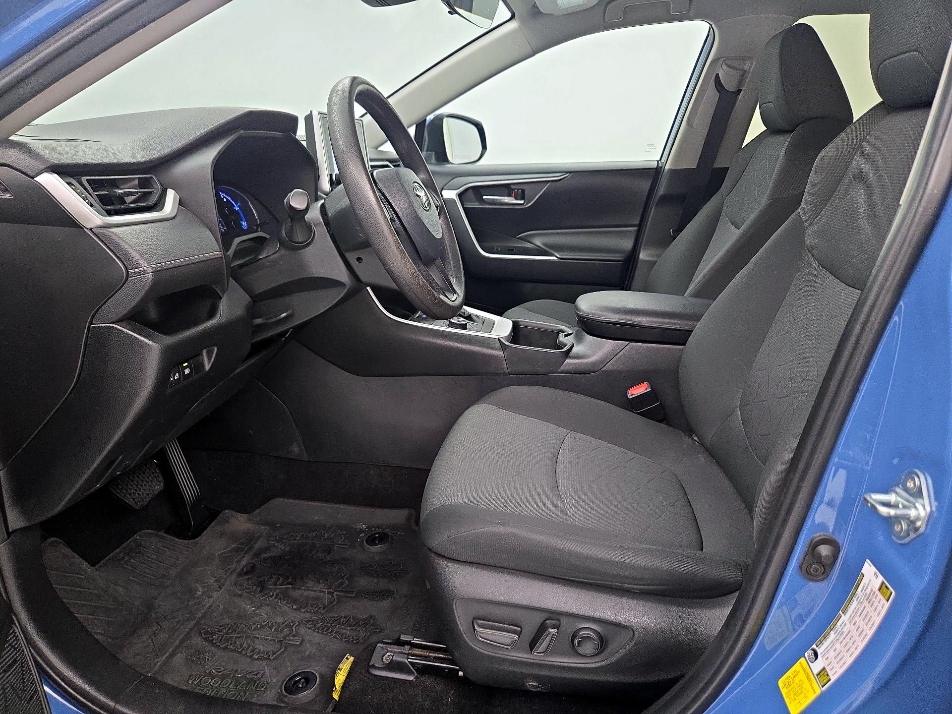 Thumbnail: 2023 Toyota RAV4 - 11