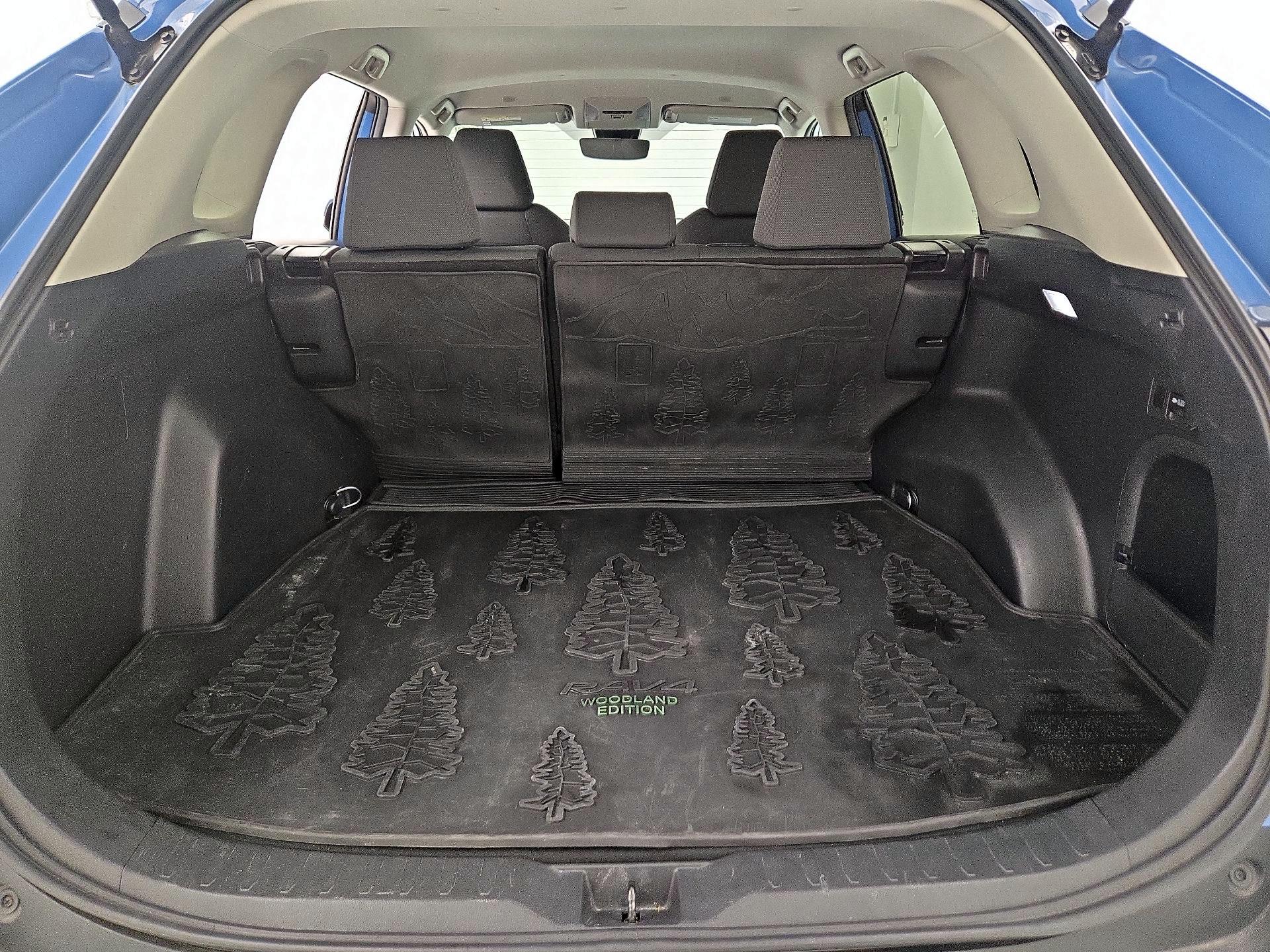 Thumbnail: 2023 Toyota RAV4 - 20