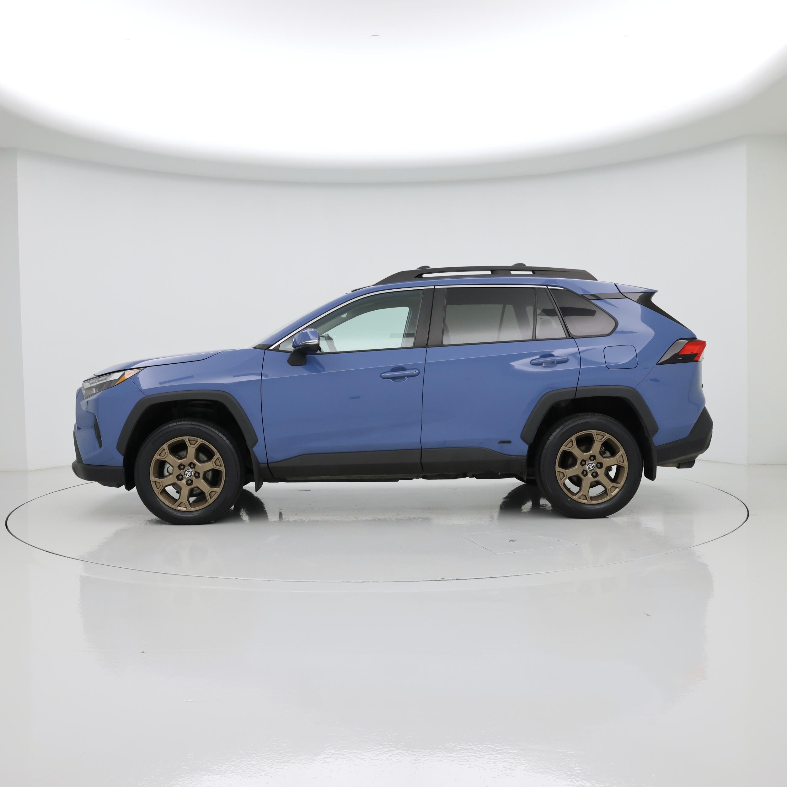 Thumbnail: 2023 Toyota RAV4 - 3