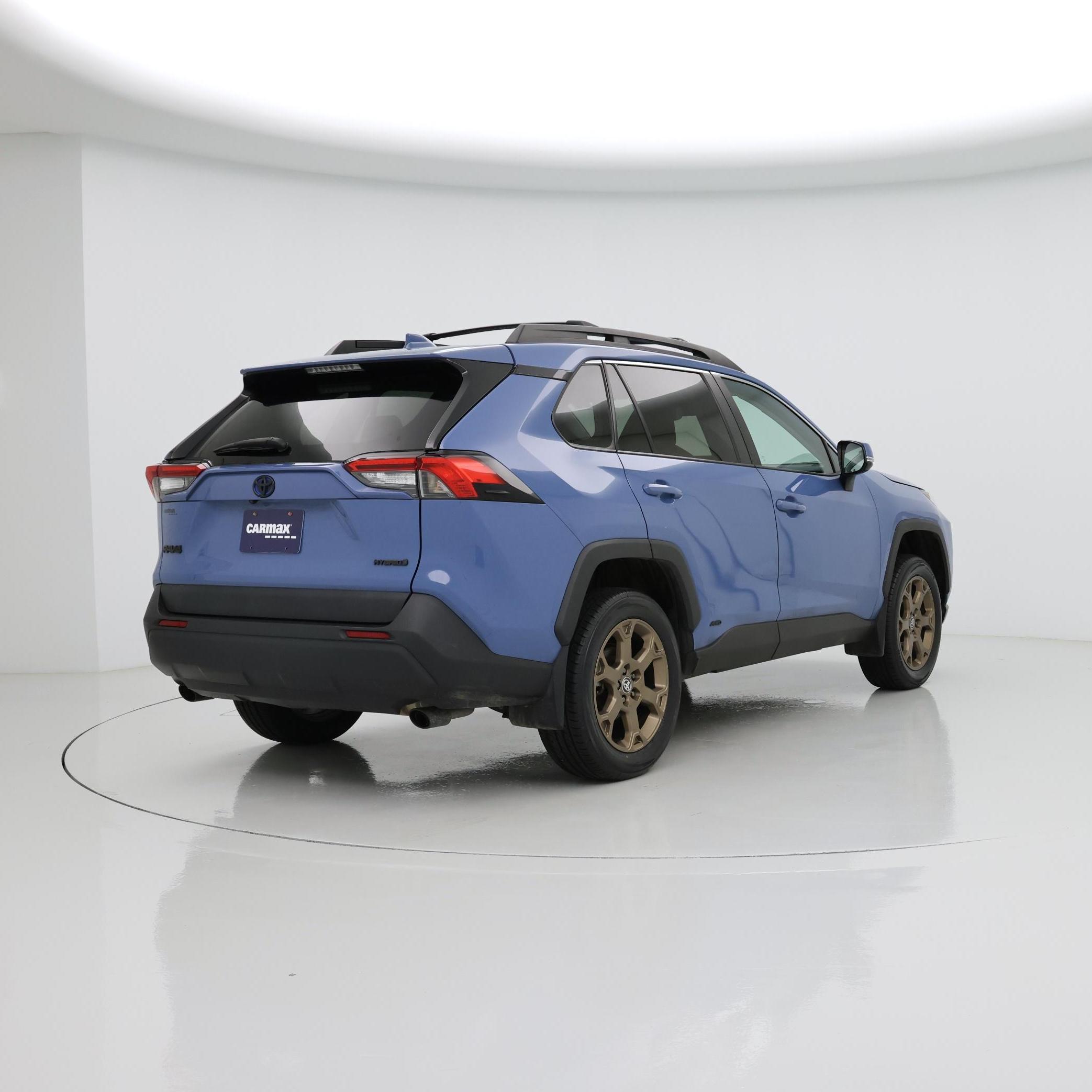 Thumbnail: 2023 Toyota RAV4 - 8