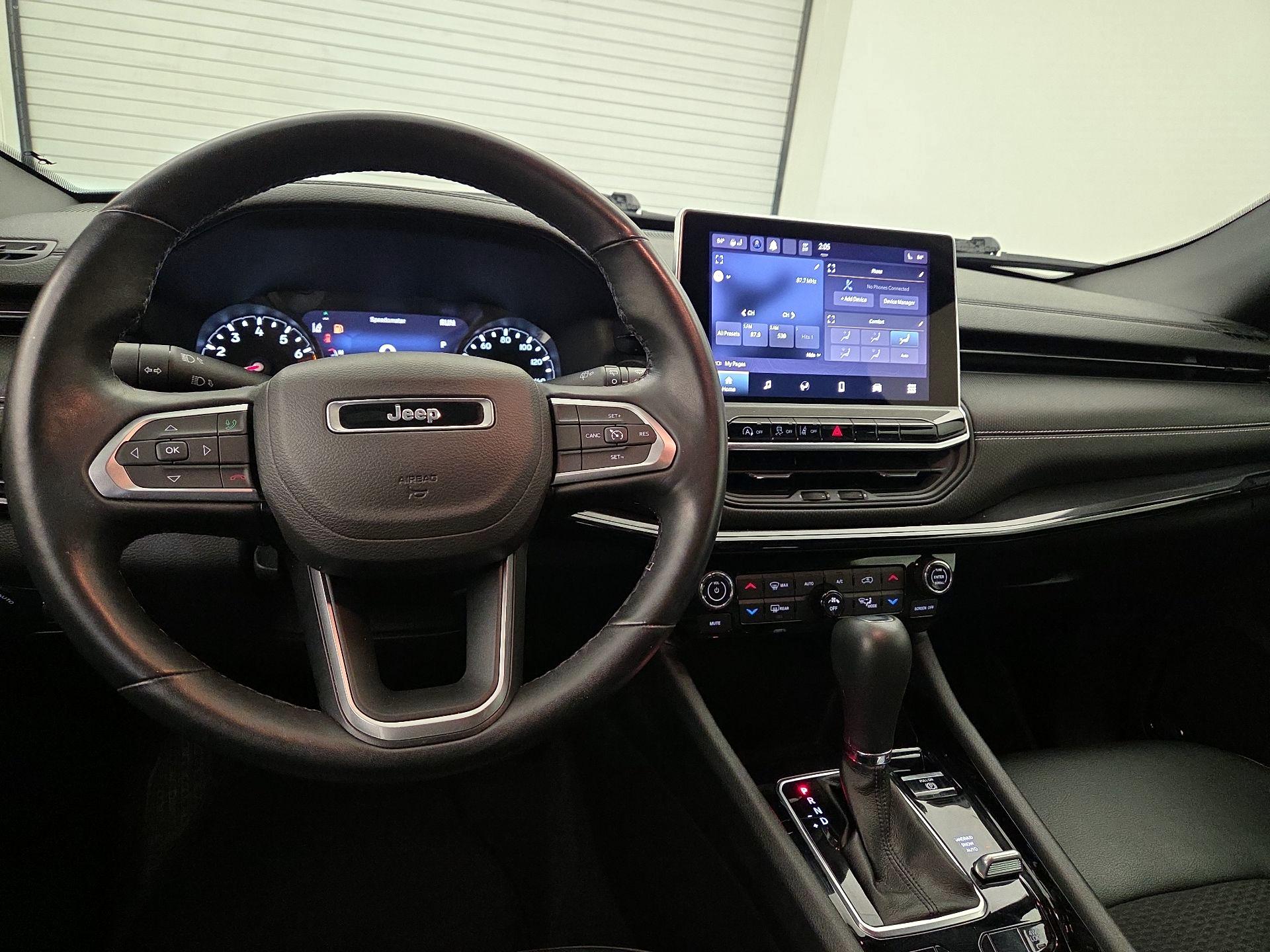 Thumbnail: 2022 Jeep Compass - 10