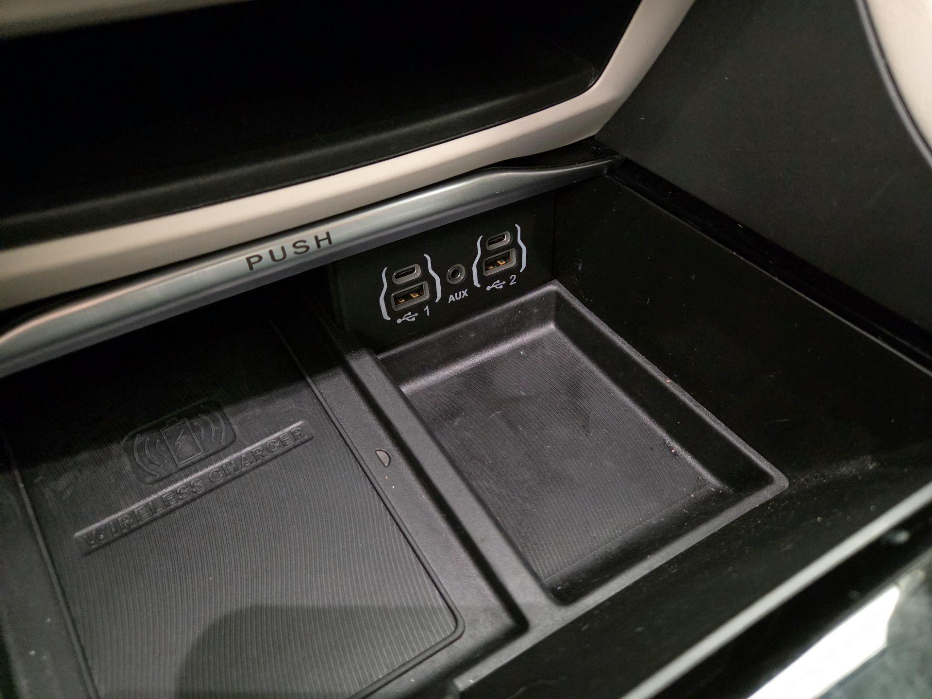 Thumbnail: 2023 Chrysler Pacifica - 18