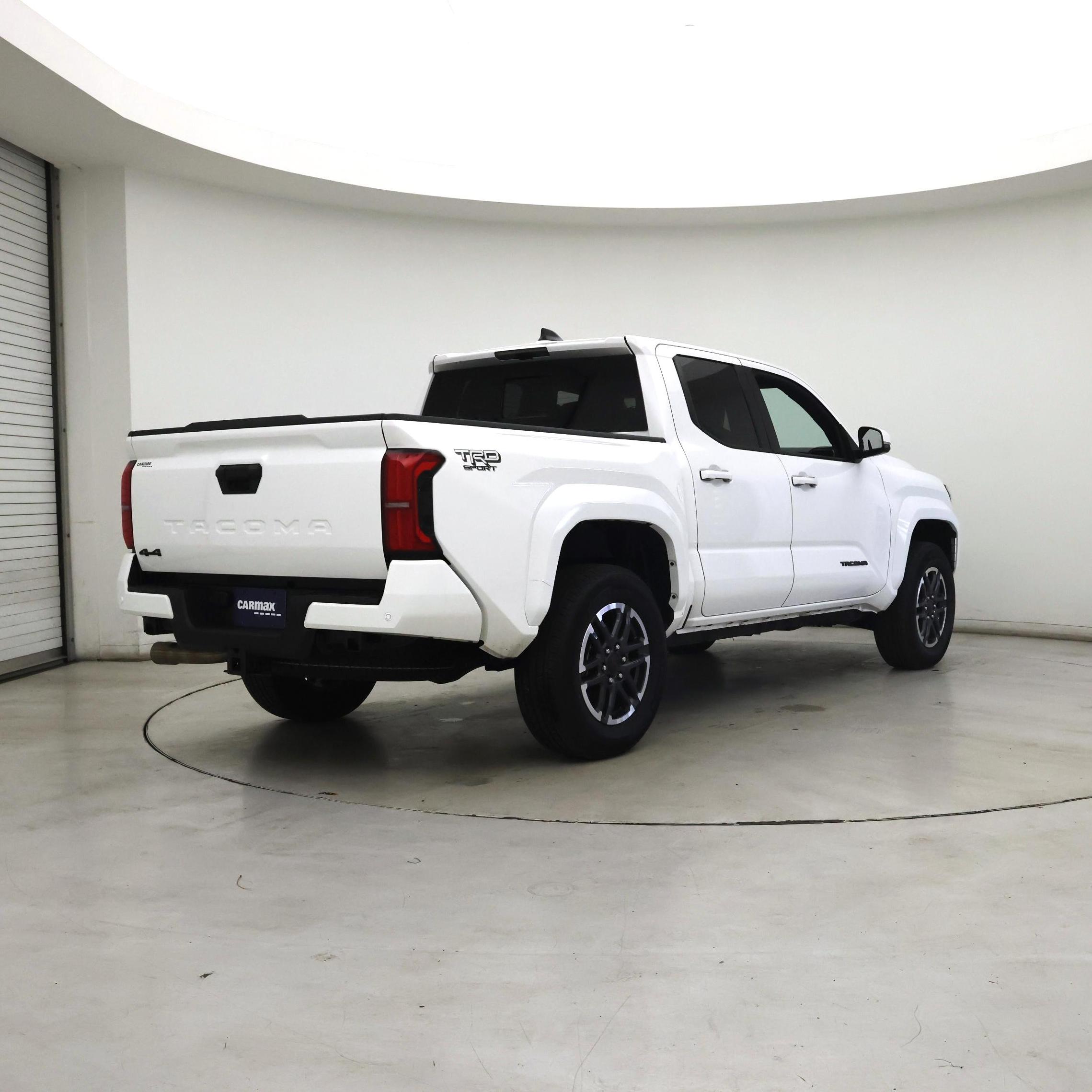 Thumbnail: 2024 Toyota Tacoma - 8