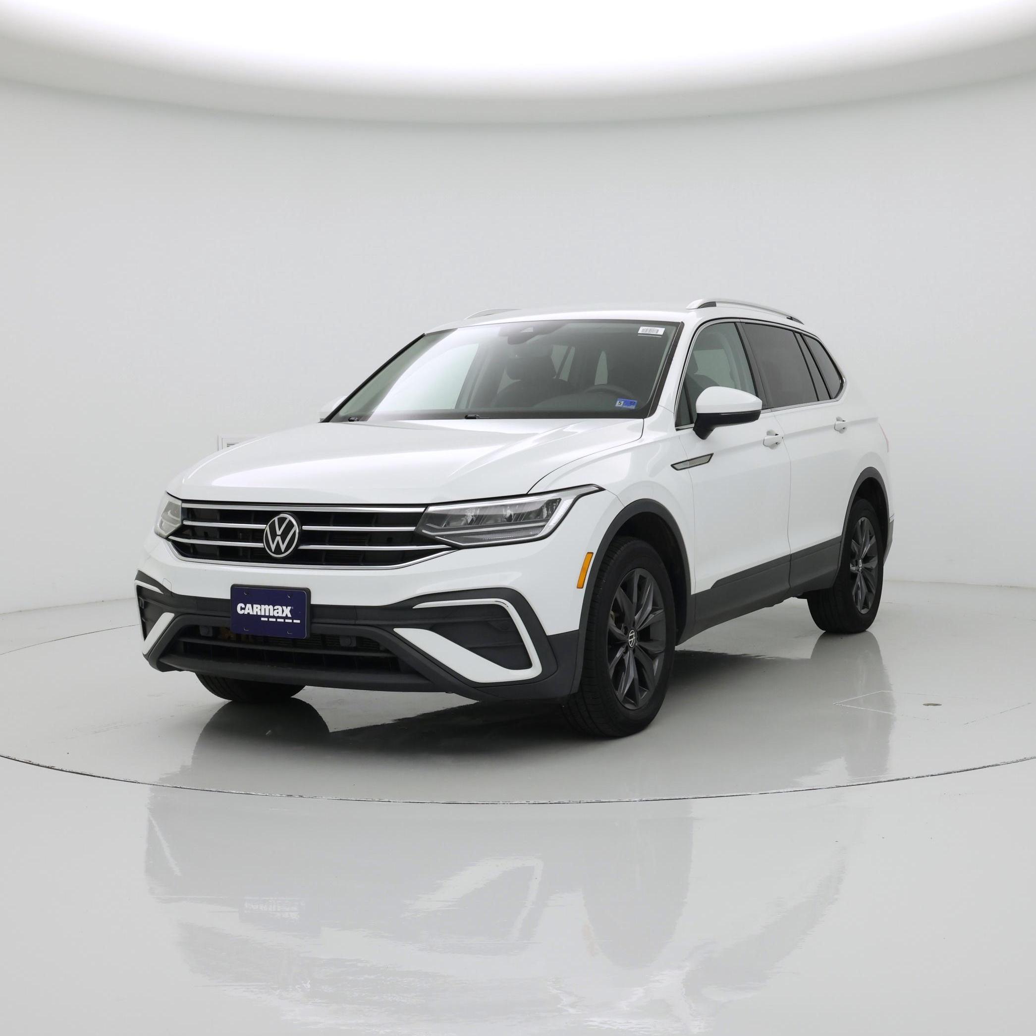 Thumbnail: 2022 Volkswagen Tiguan - 4