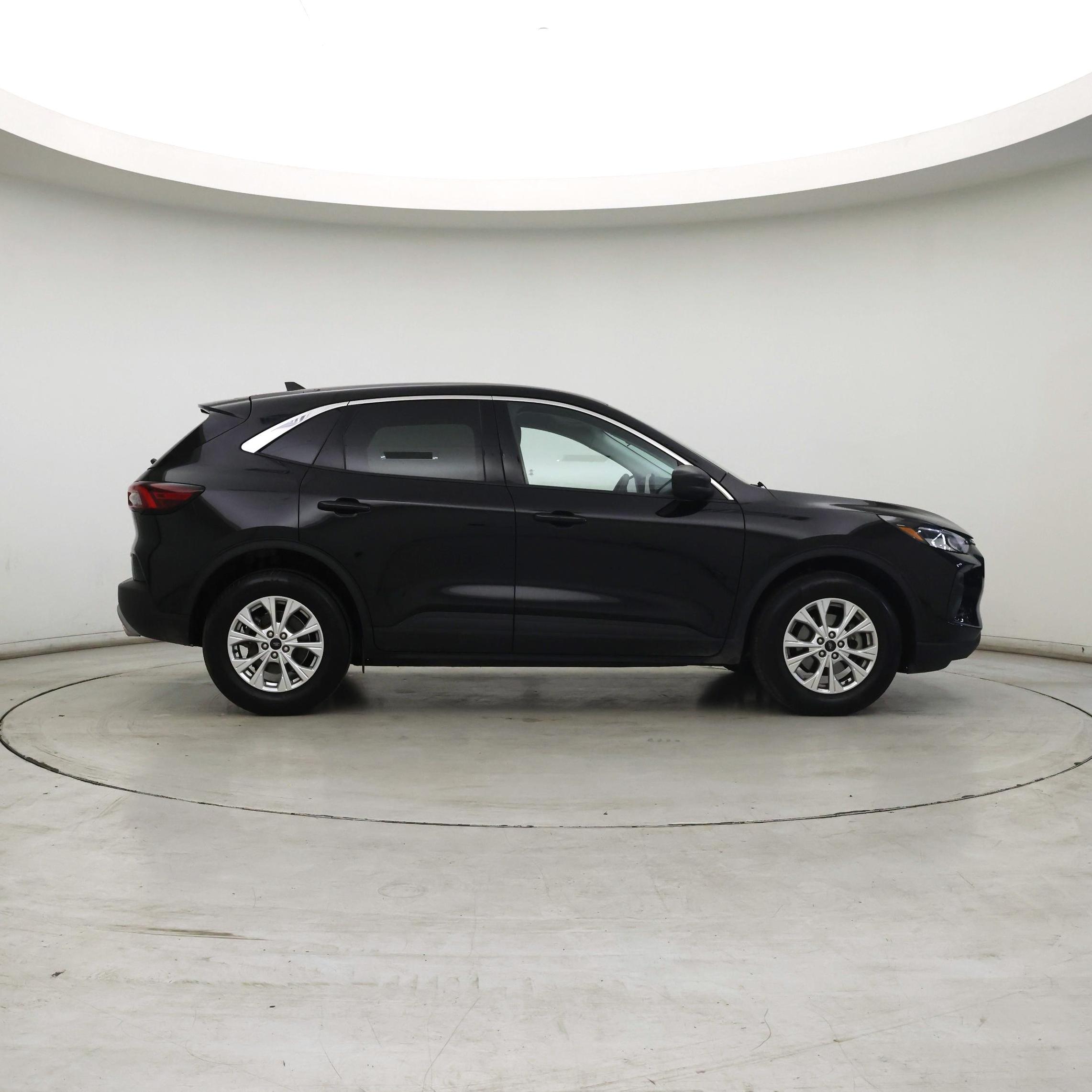 Thumbnail: 2023 Ford Escape - 7