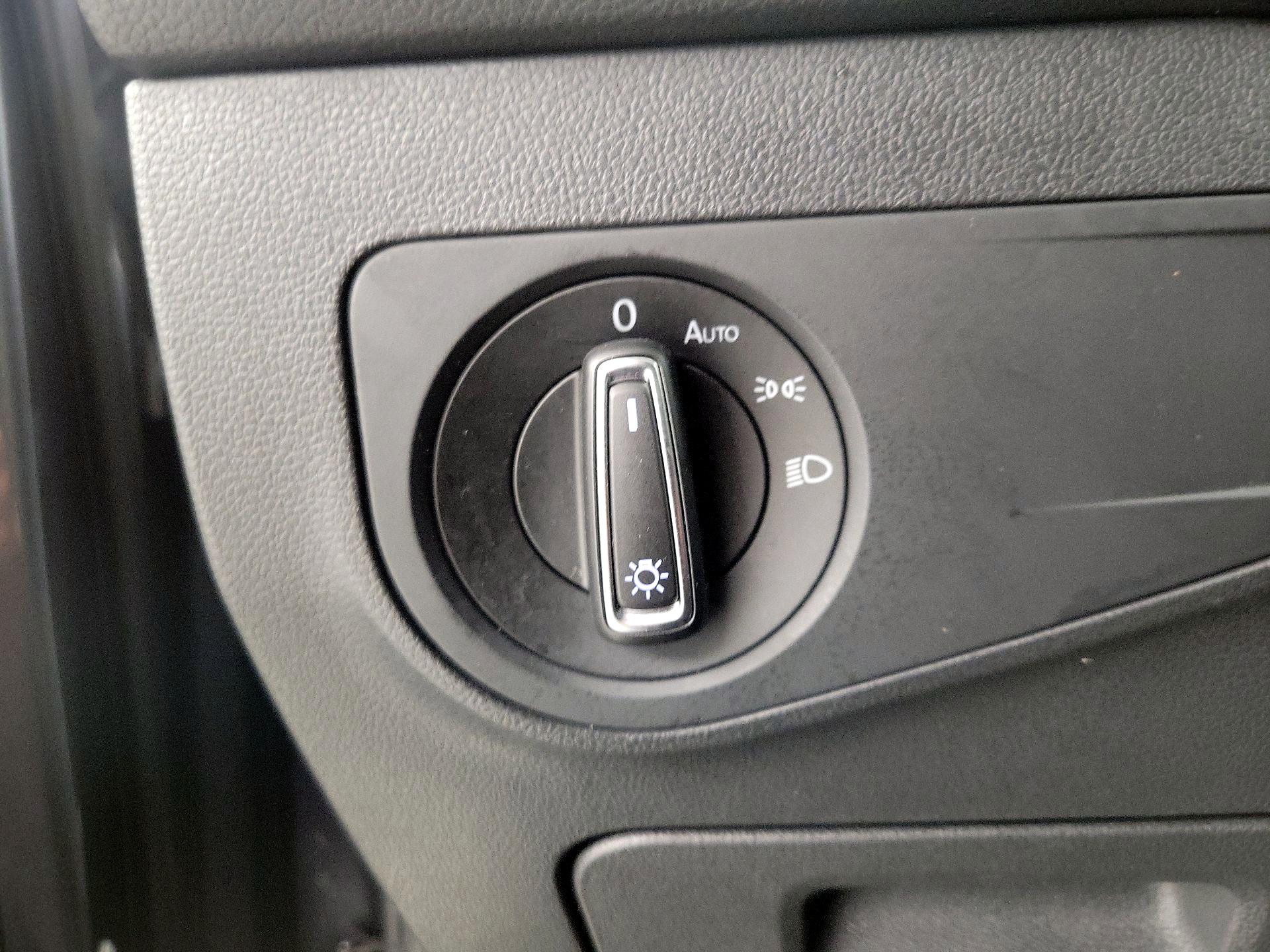 Thumbnail: 2019 Volkswagen Tiguan - 13