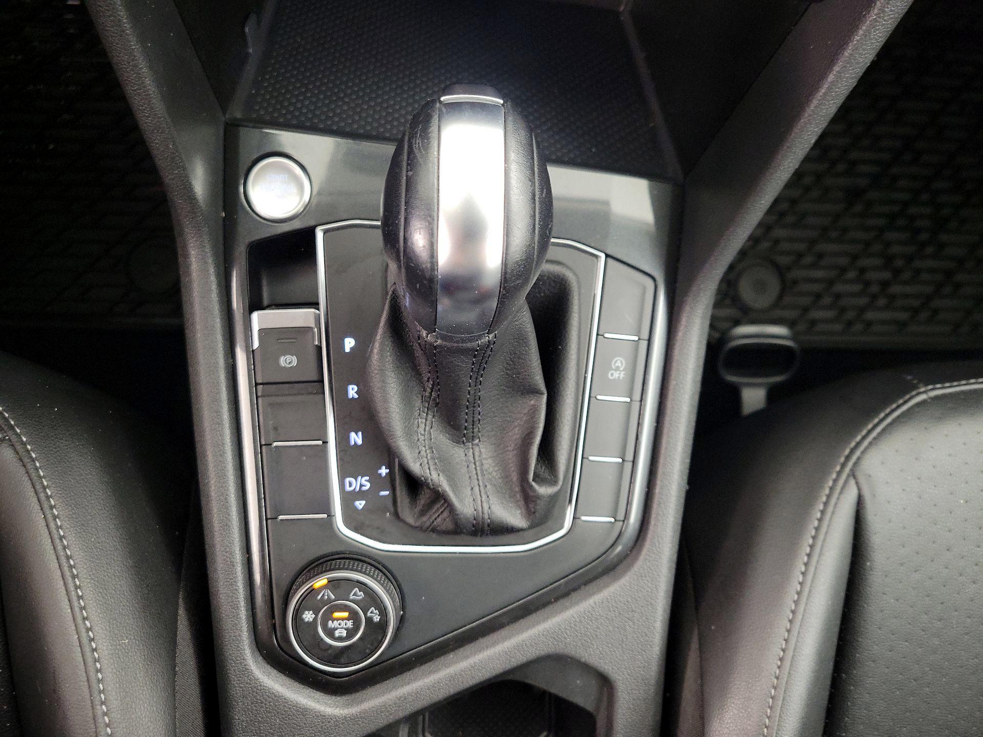 Thumbnail: 2019 Volkswagen Tiguan - 17