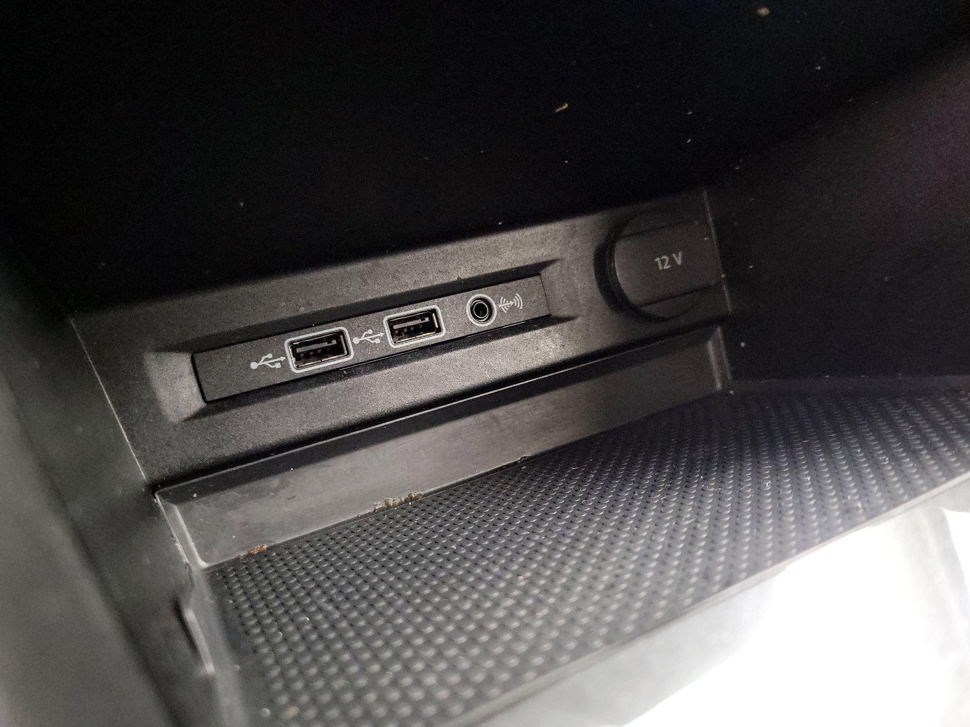 Thumbnail: 2019 Volkswagen Tiguan - 18