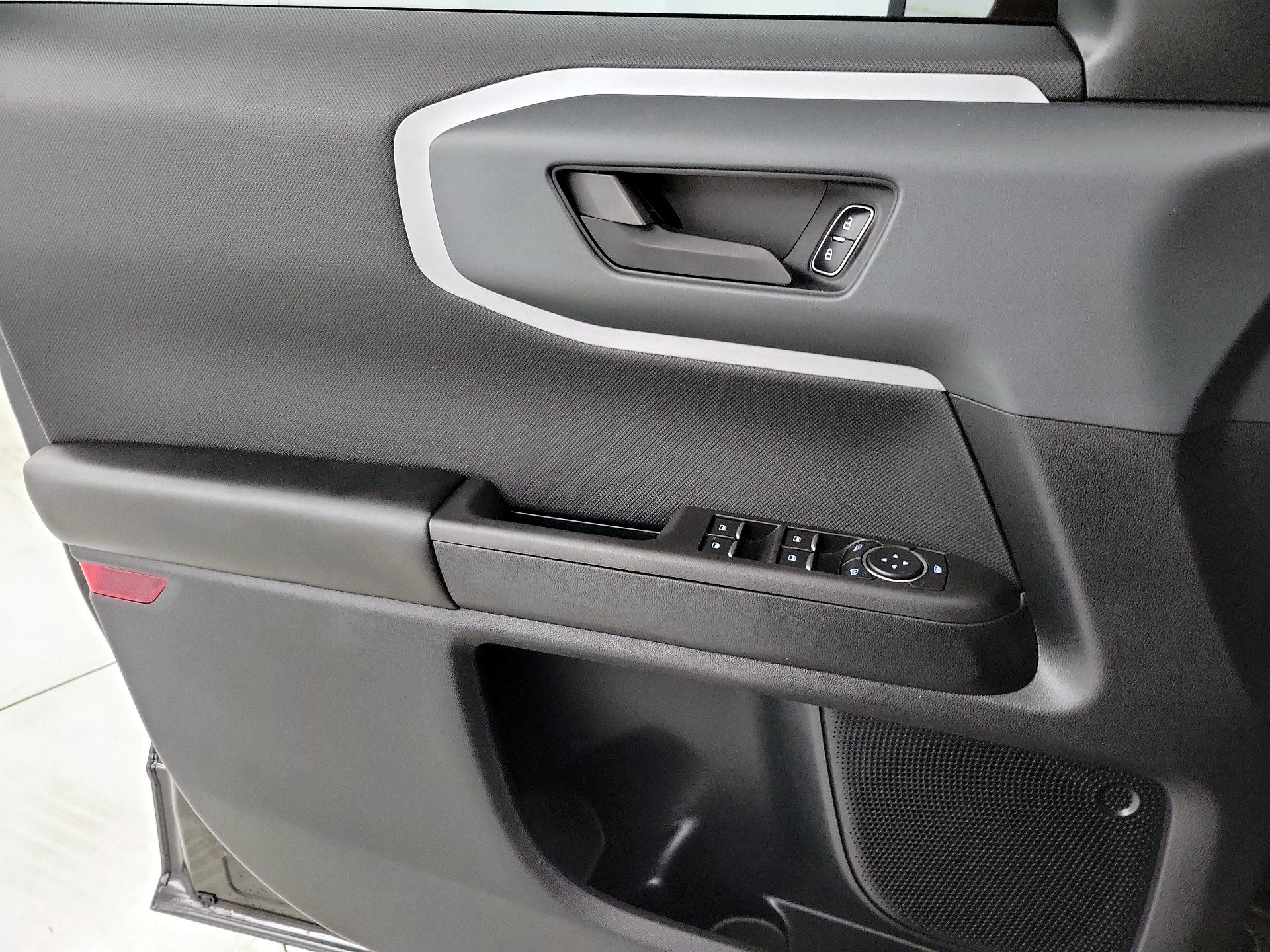 Thumbnail: 2021 Ford Bronco Sport - 12