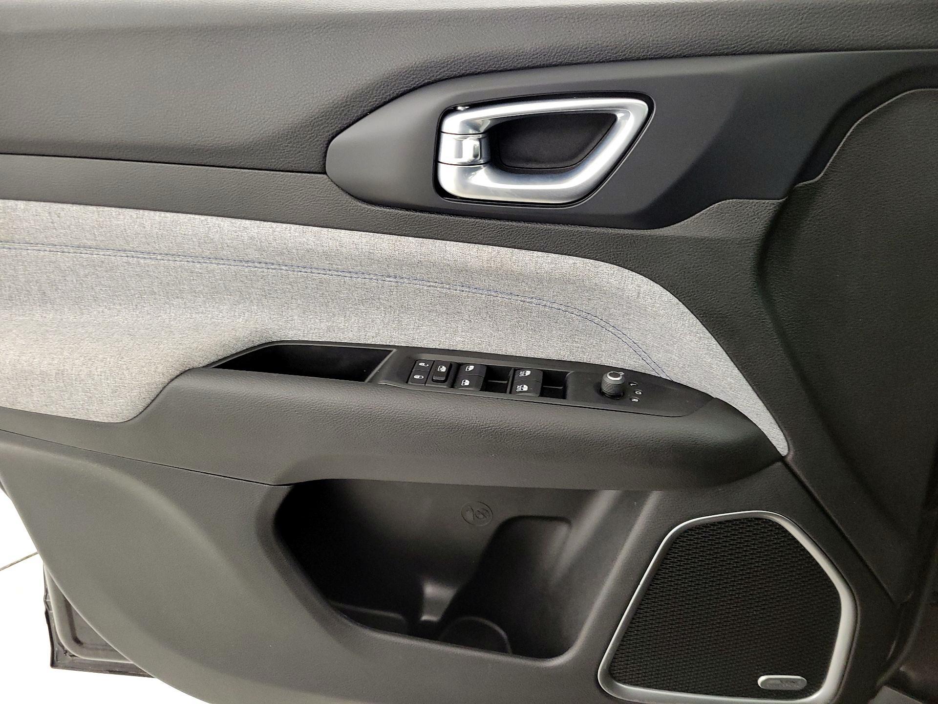 Thumbnail: 2022 Jeep Compass - 12