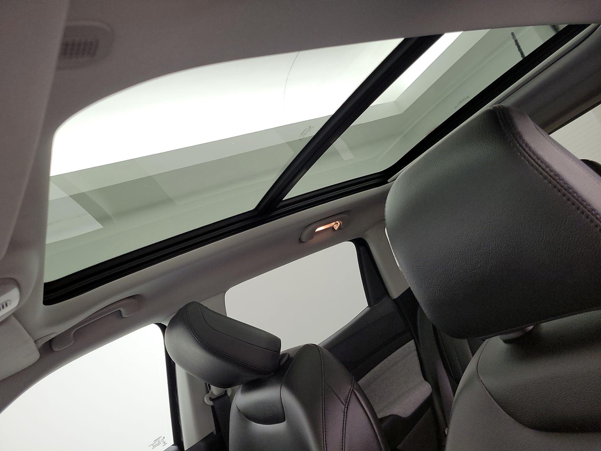 Thumbnail: 2022 Jeep Compass - 19