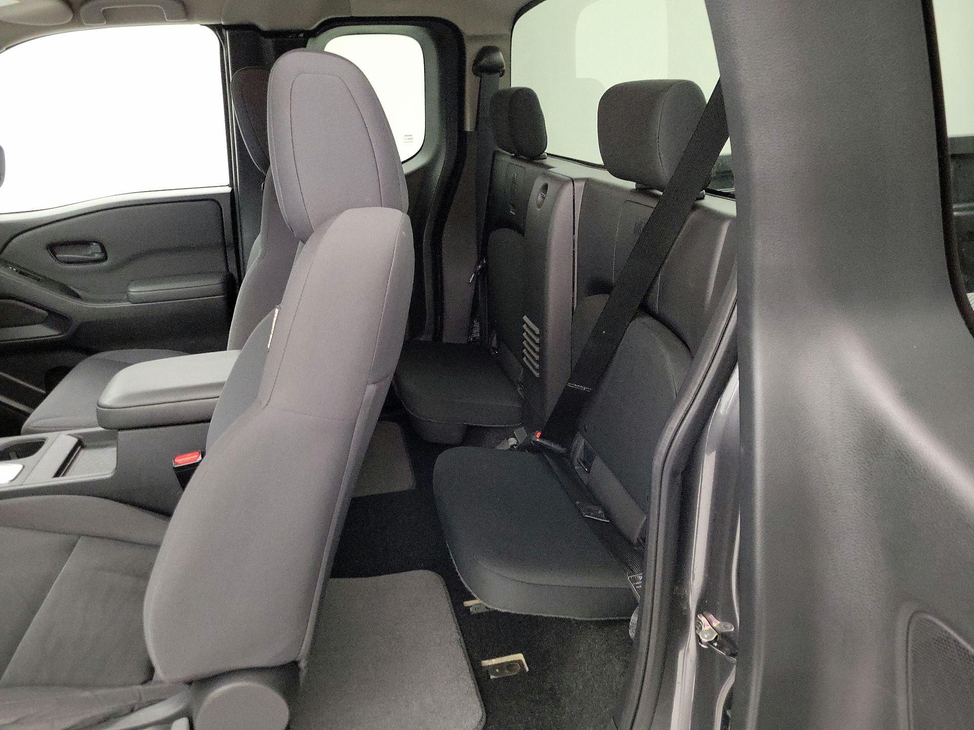 Thumbnail: 2022 Nissan Frontier - 19