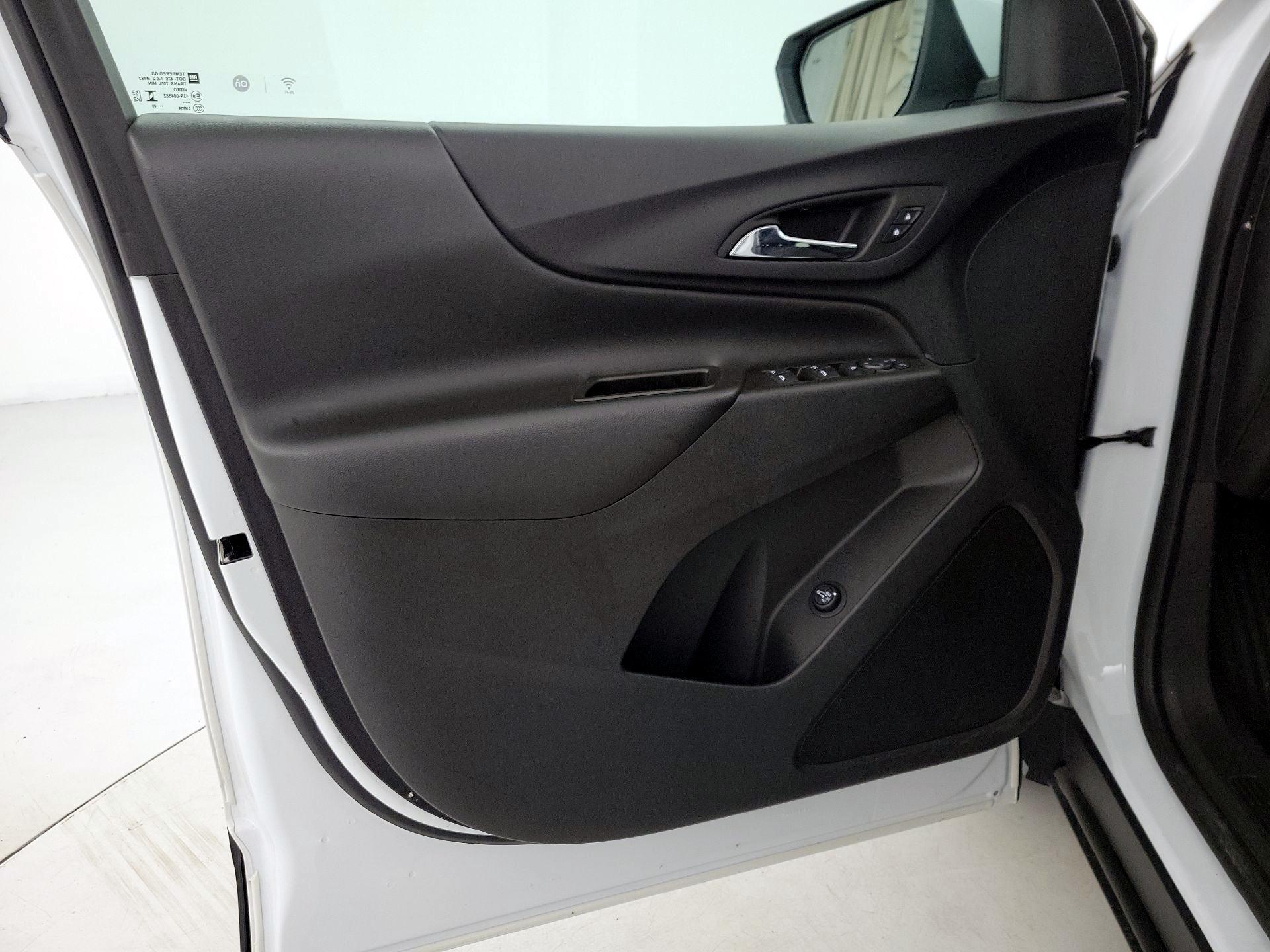 Thumbnail: 2023 Chevrolet Equinox - 12