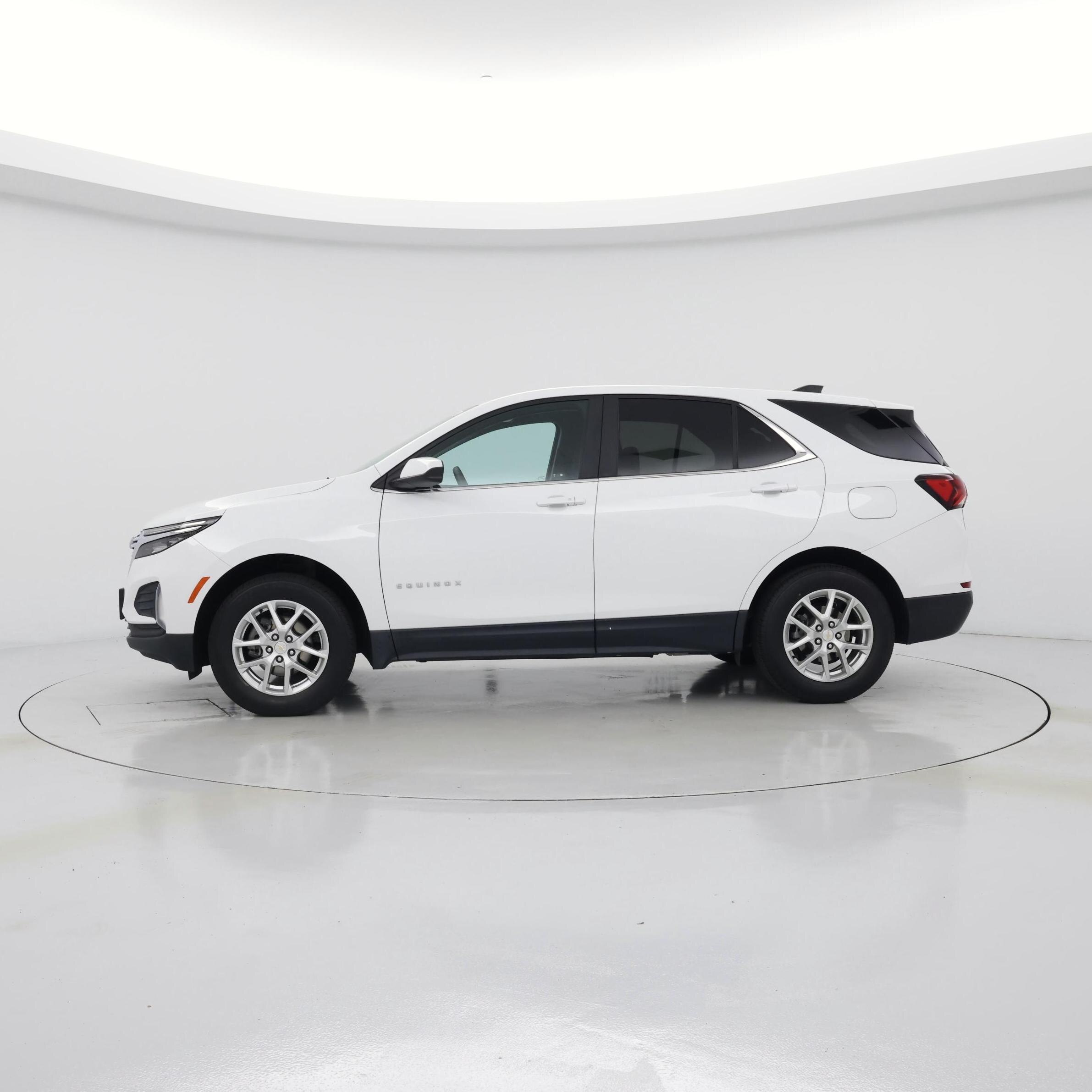 Thumbnail: 2023 Chevrolet Equinox - 3