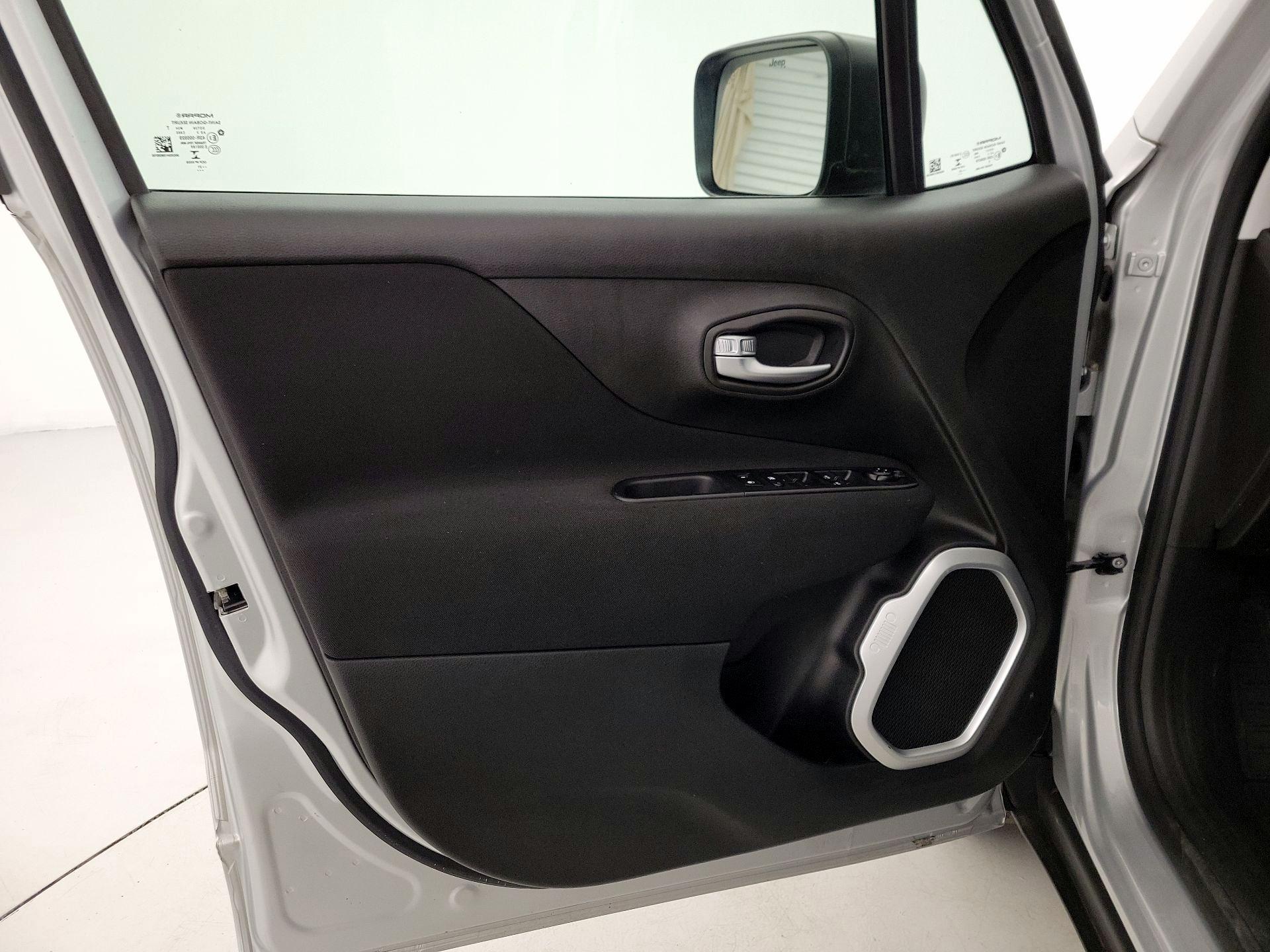 Thumbnail: 2021 Jeep Renegade - 12