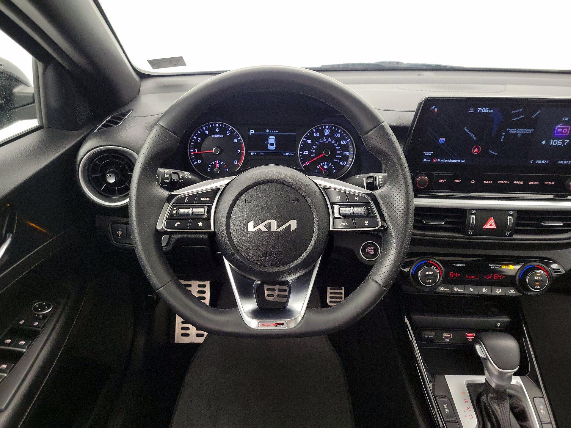 Thumbnail: 2022 Kia Forte - 10