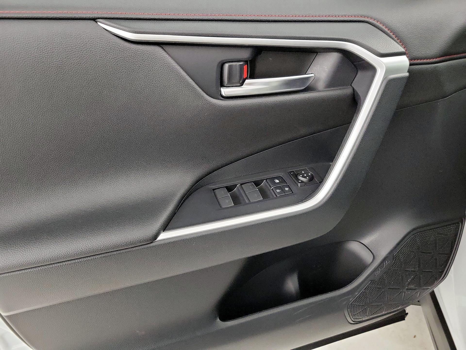 Thumbnail: 2024 Toyota RAV4 - 12