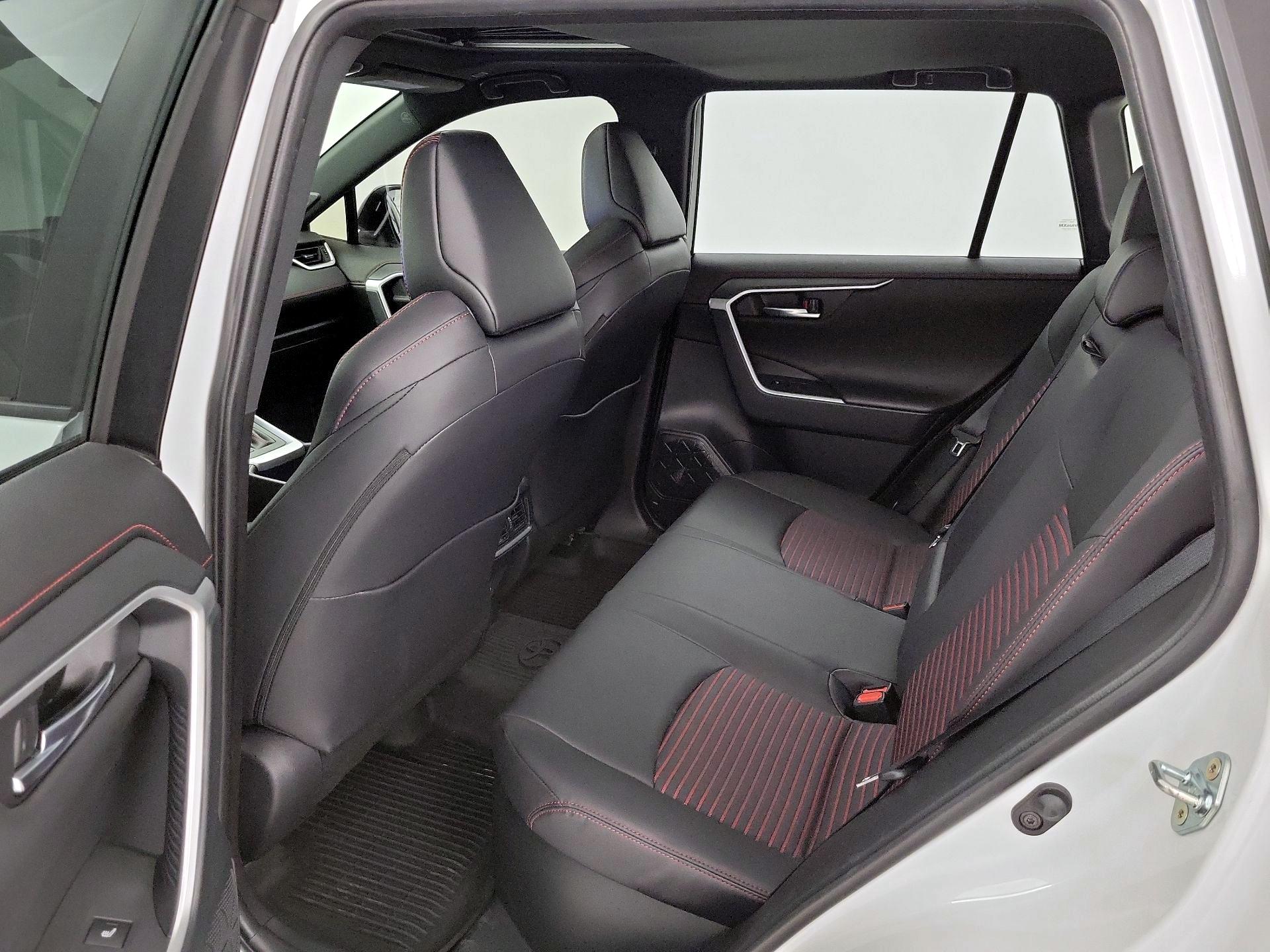 Thumbnail: 2024 Toyota RAV4 - 20