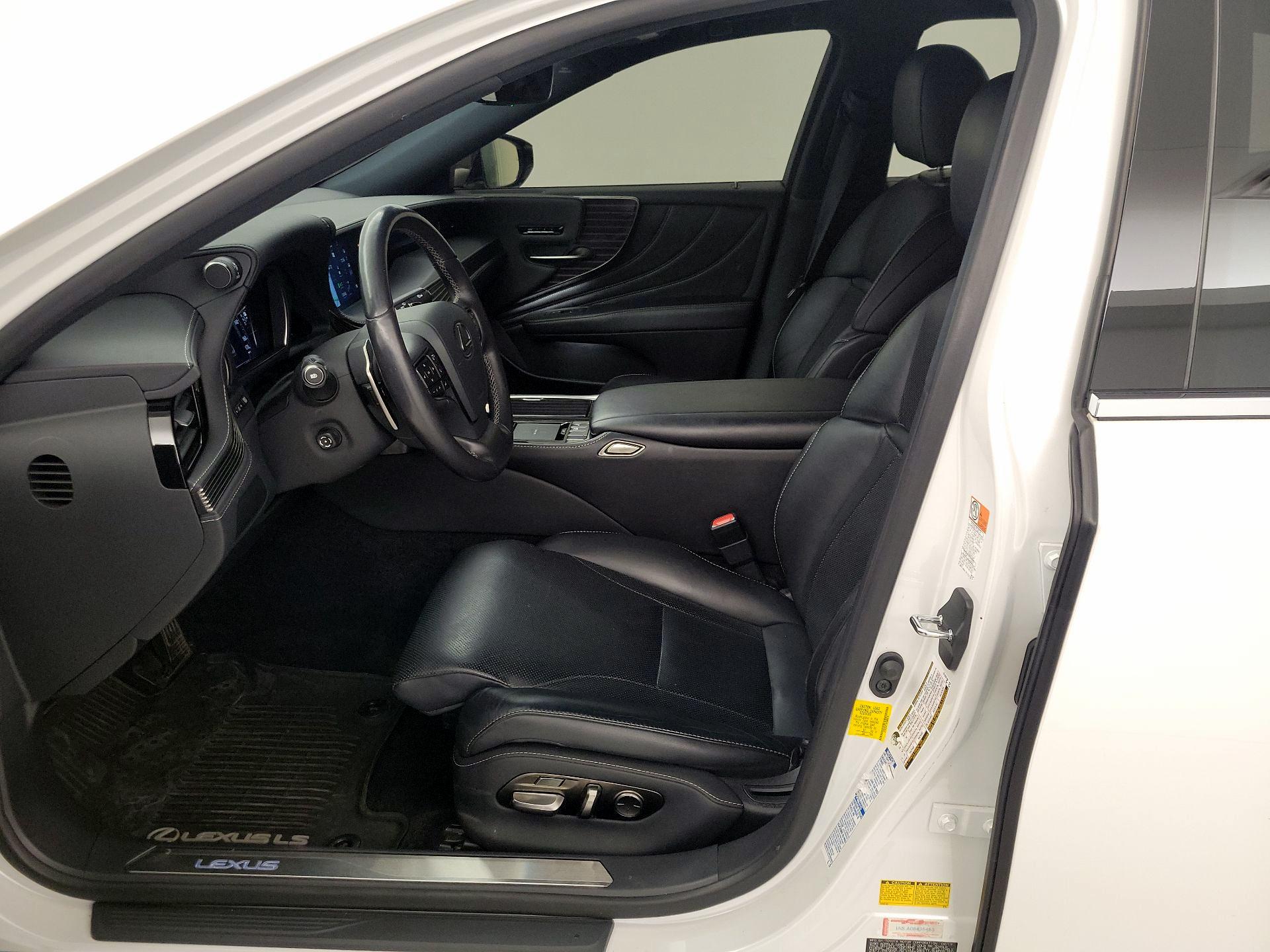 Thumbnail: 2019 Lexus LS - 11