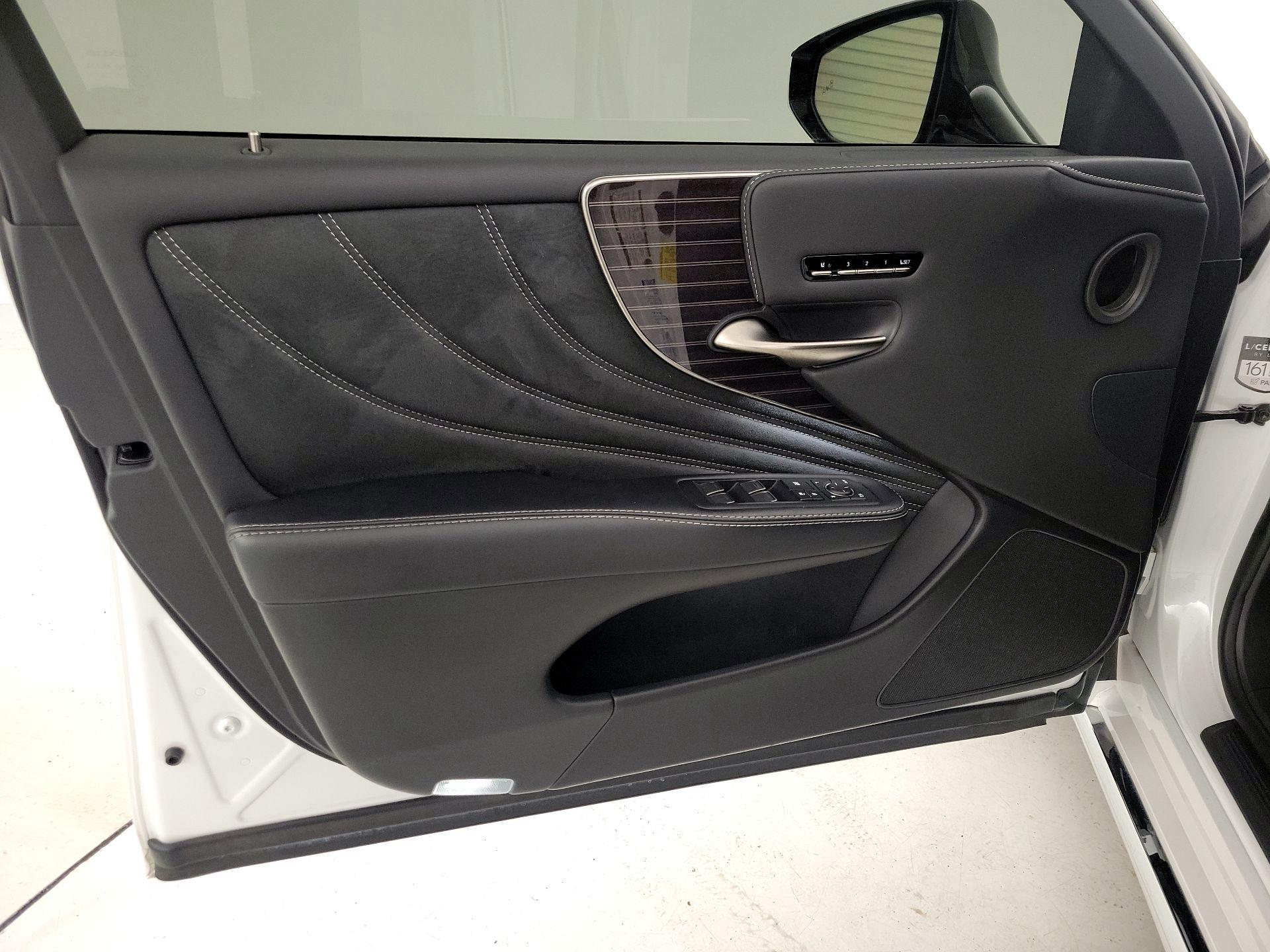 Thumbnail: 2019 Lexus LS - 12