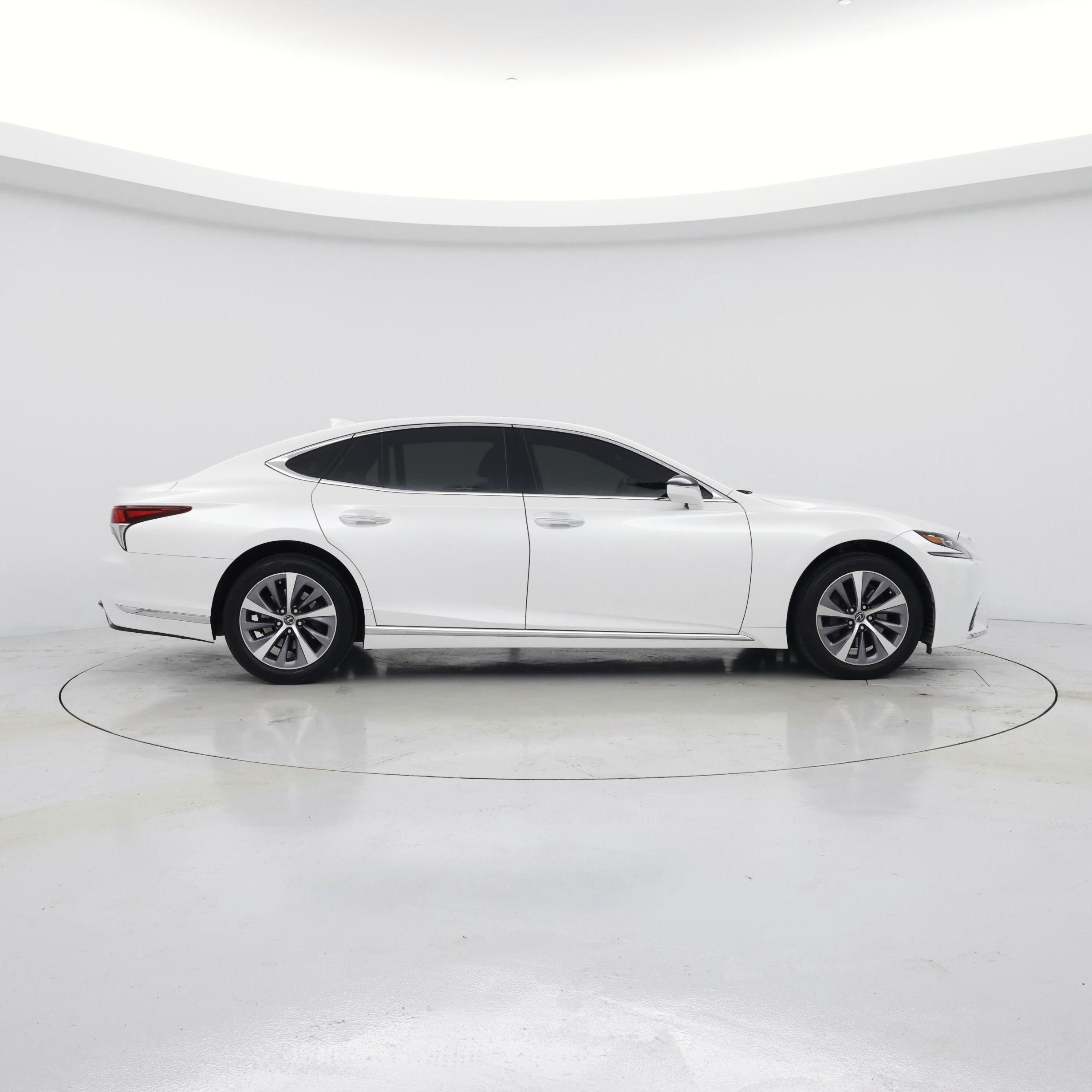 Thumbnail: 2019 Lexus LS - 7