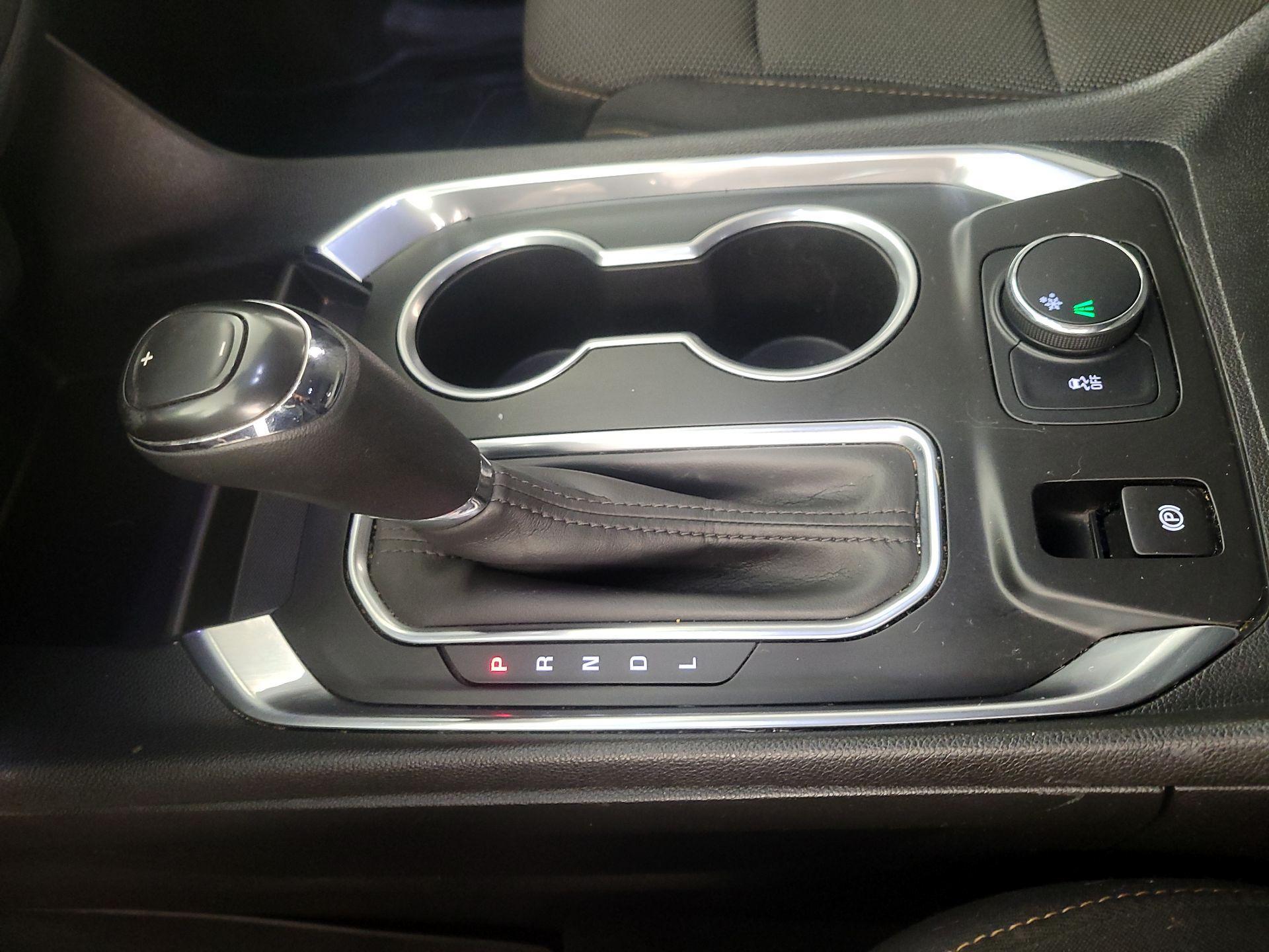 Thumbnail: 2020 Chevrolet Traverse - 17