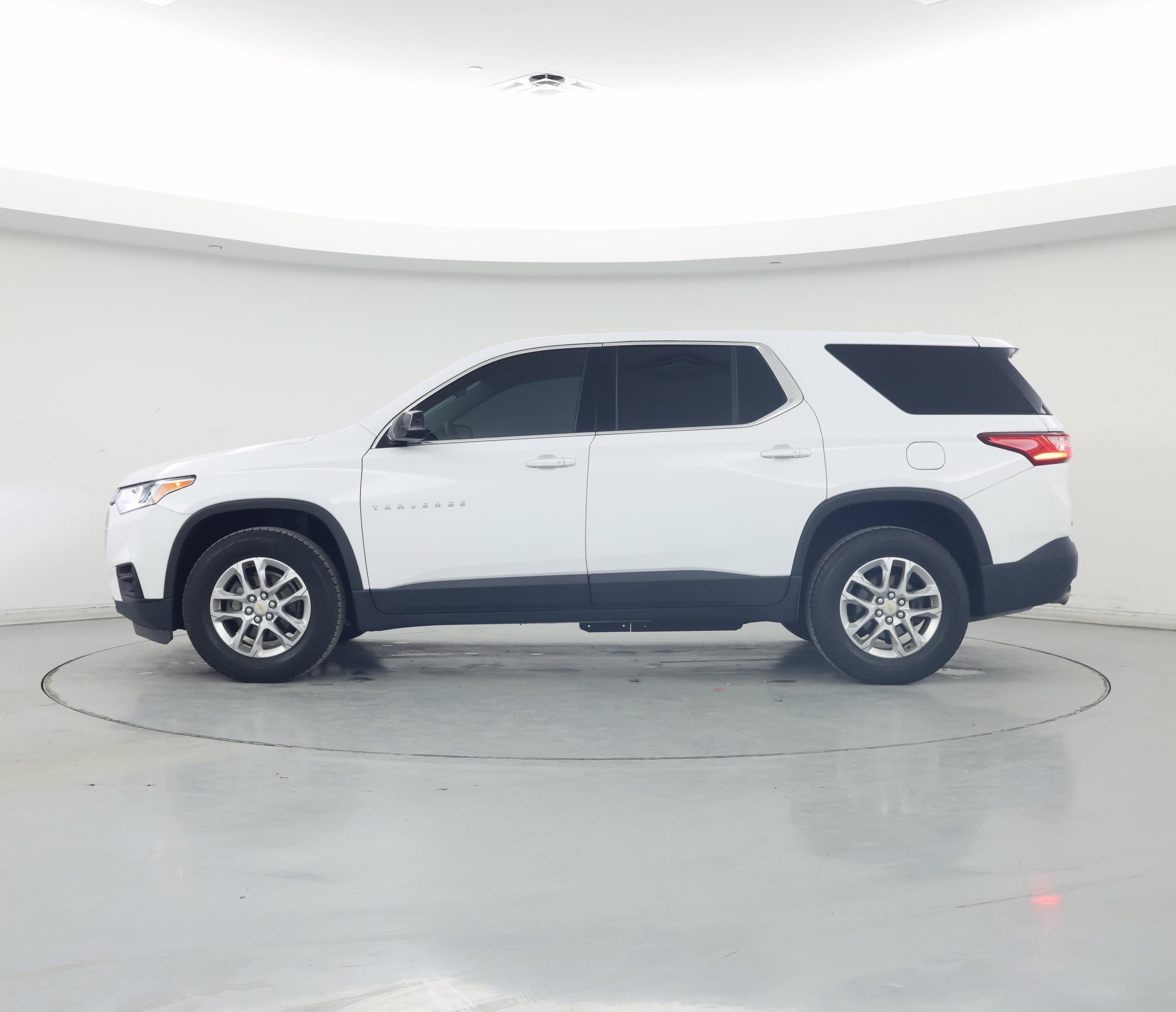 Thumbnail: 2020 Chevrolet Traverse - 3