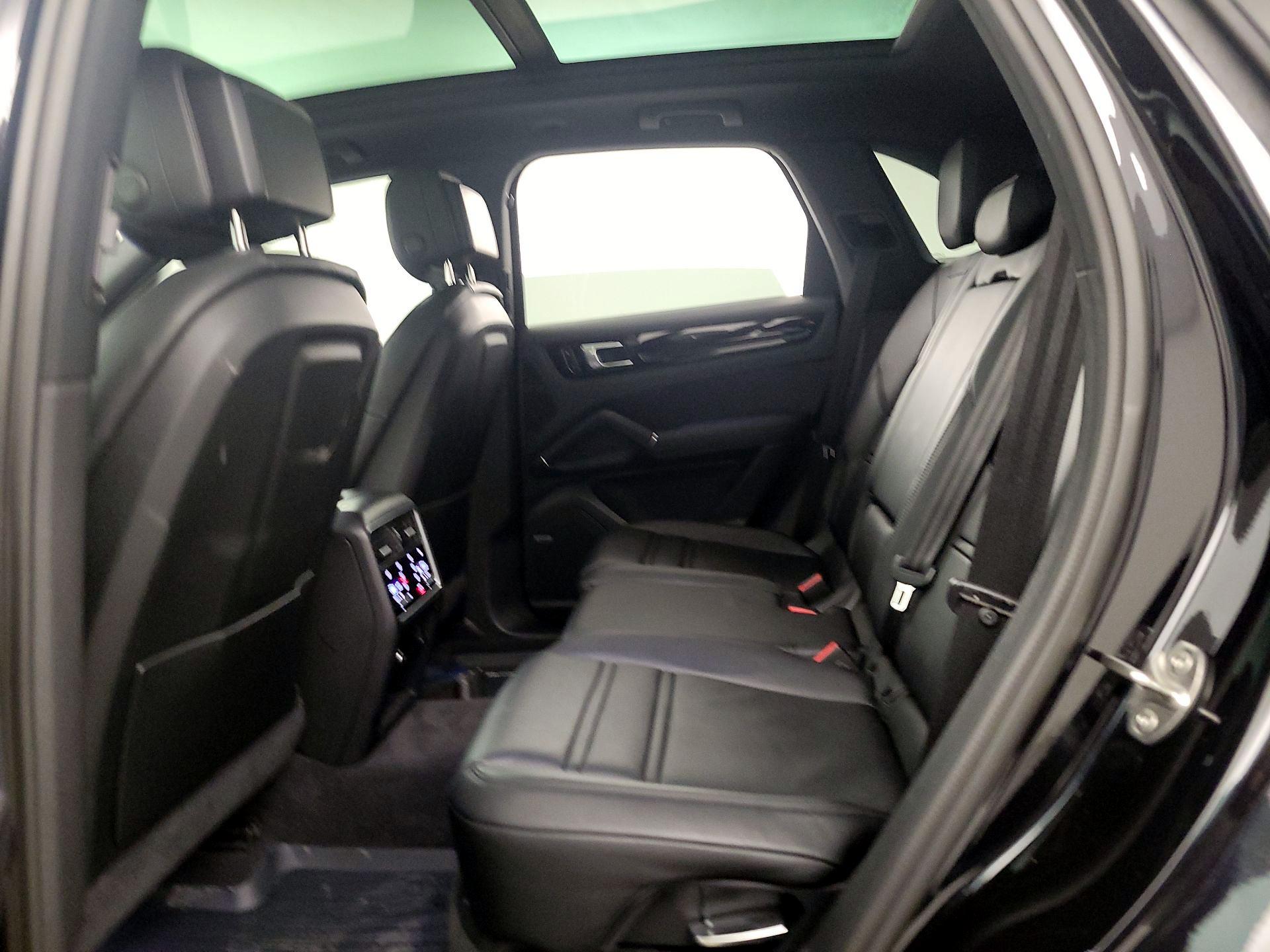 Thumbnail: 2019 Porsche Cayenne - 20