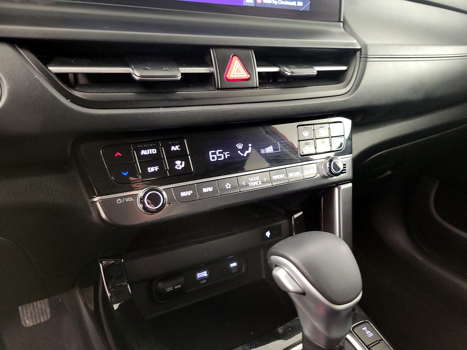 Thumbnail: 2024 Kia Seltos - 17