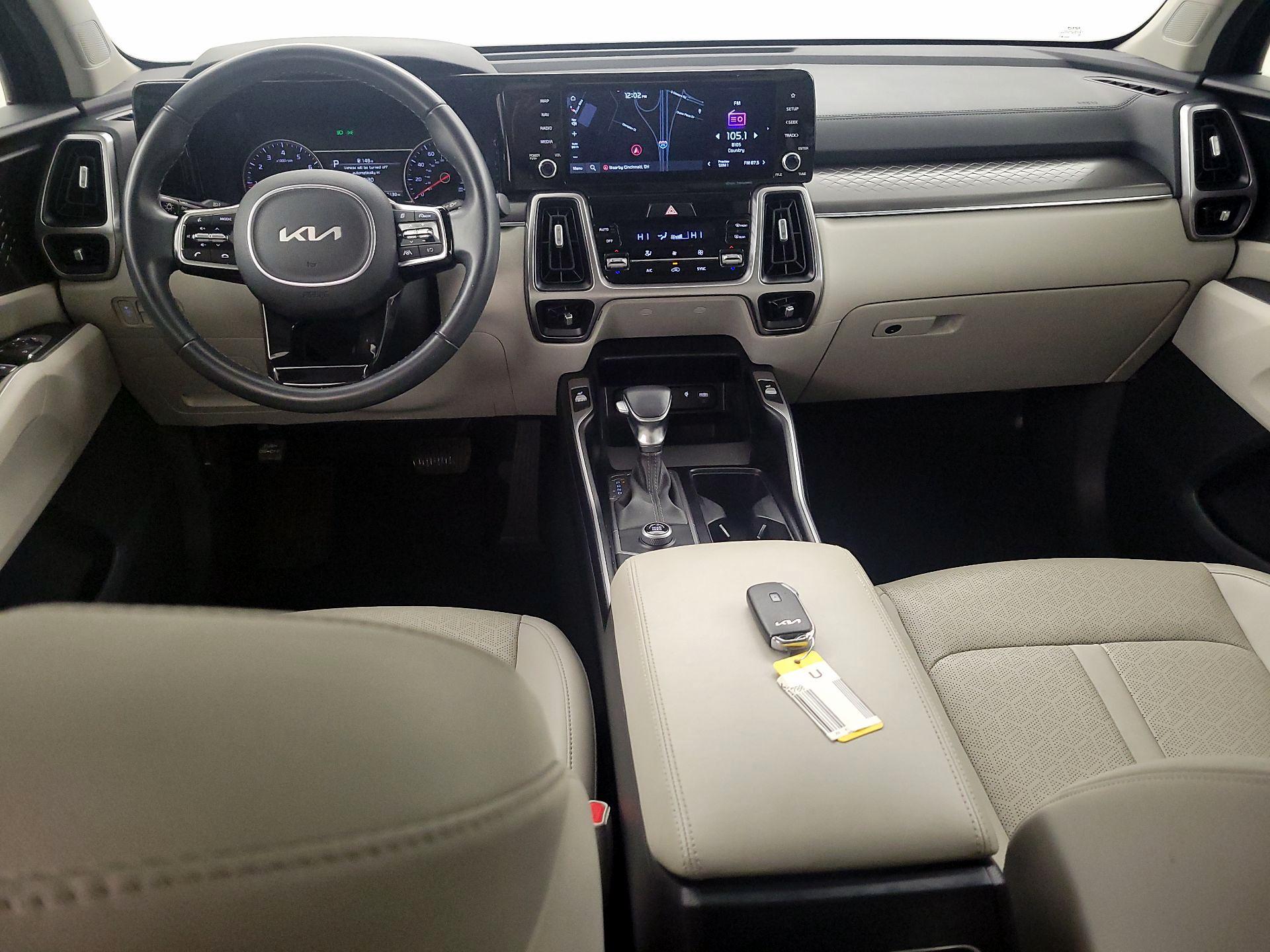 Thumbnail: 2023 Kia Sorento - 9