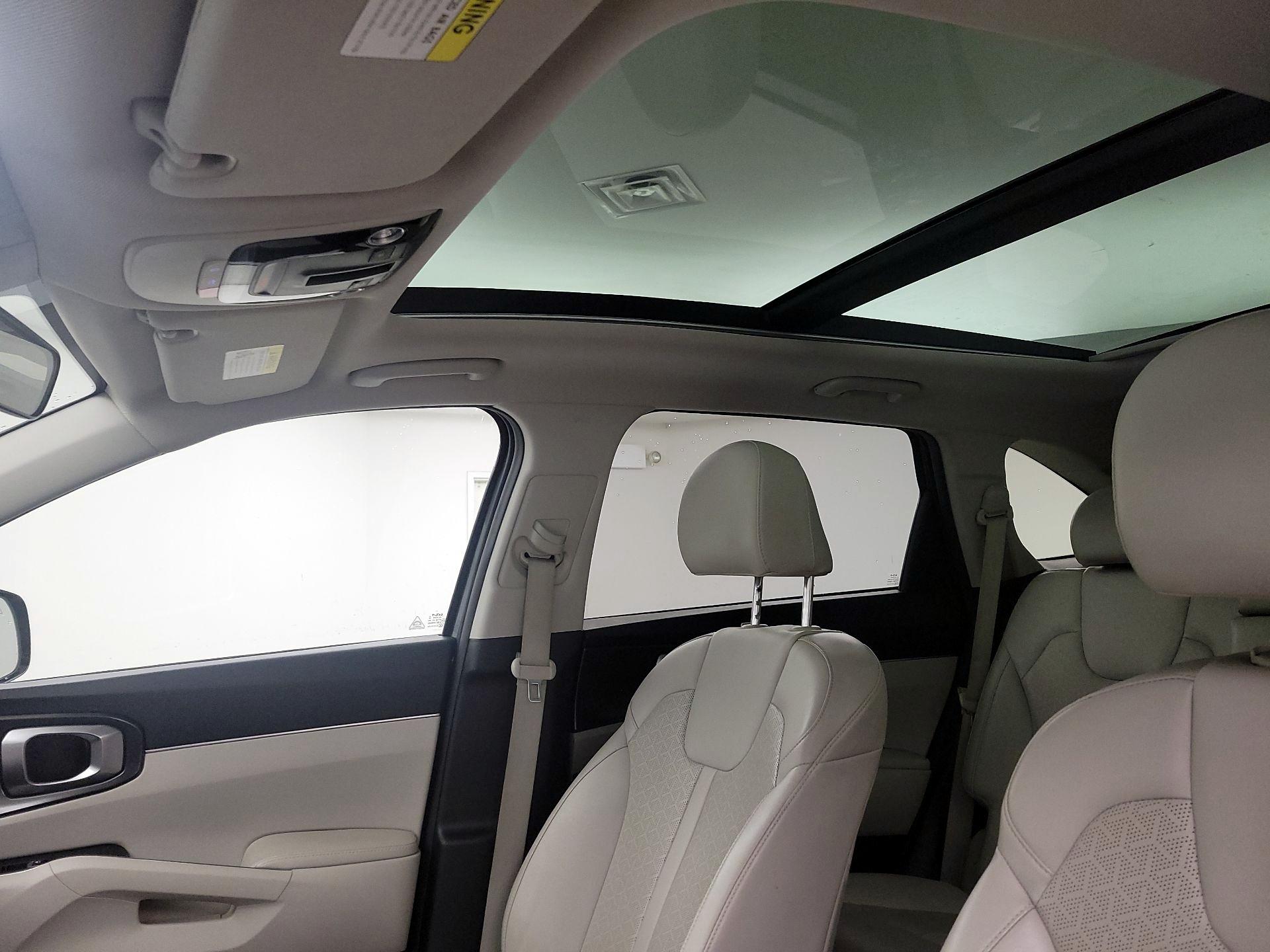 Thumbnail: 2023 Kia Sorento - 20