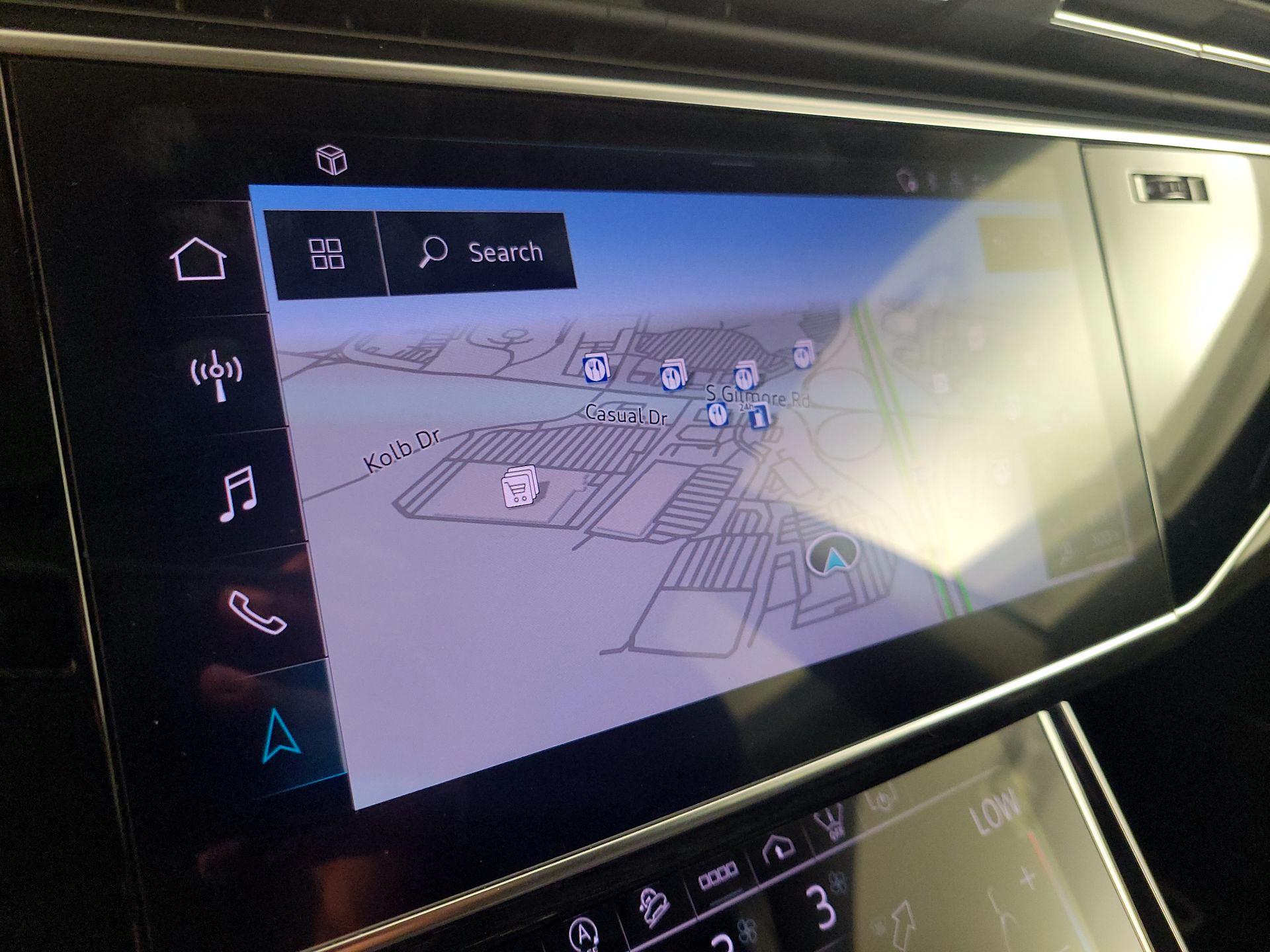 Thumbnail: 2021 Audi Q8 - 14