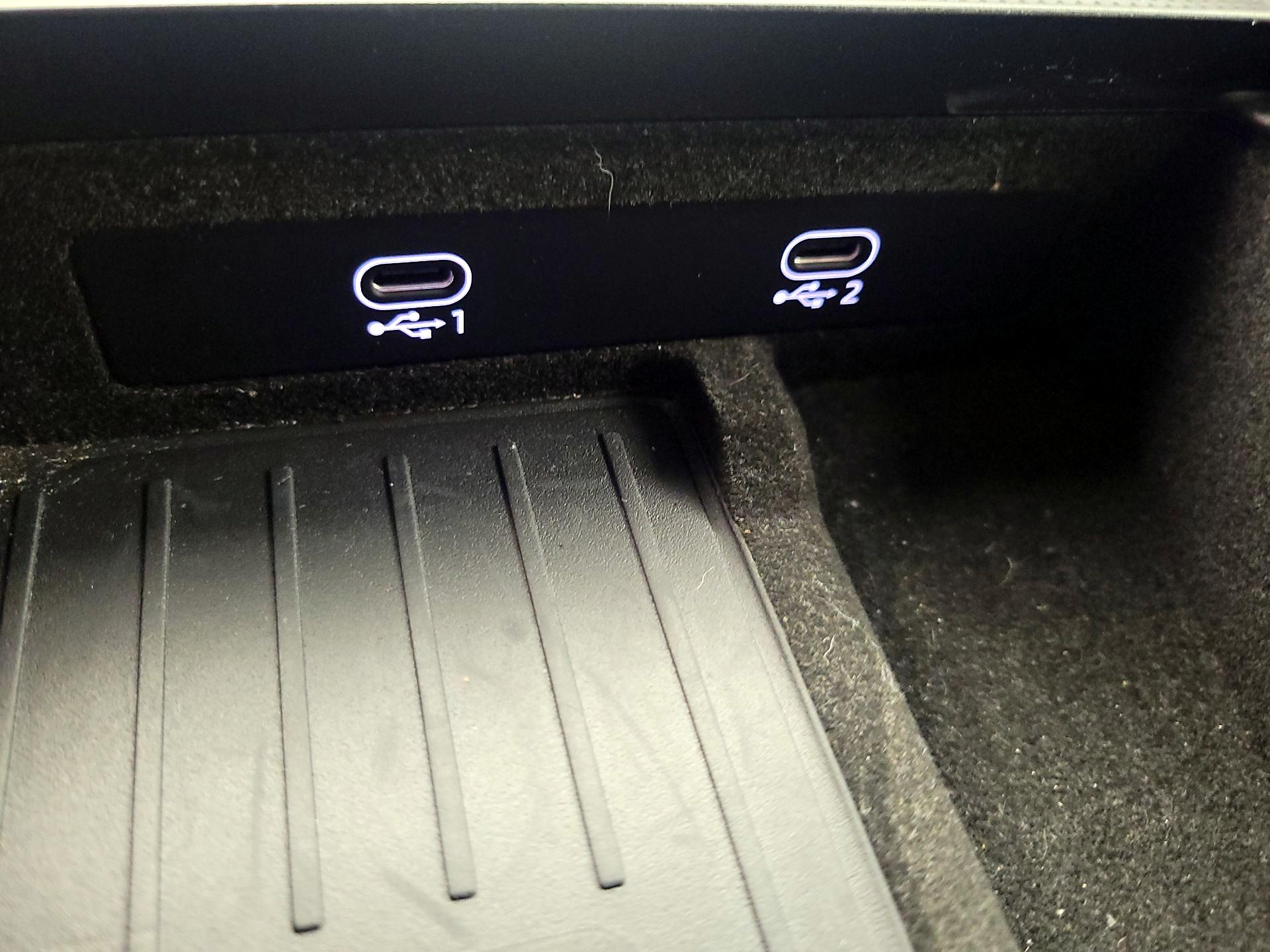 Thumbnail: 2021 Audi Q8 - 19