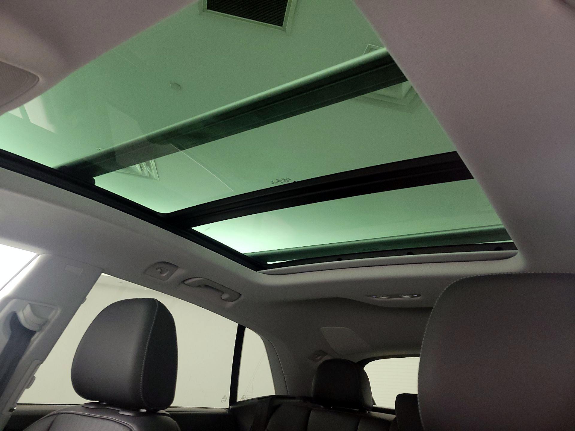 Thumbnail: 2021 Audi Q8 - 20