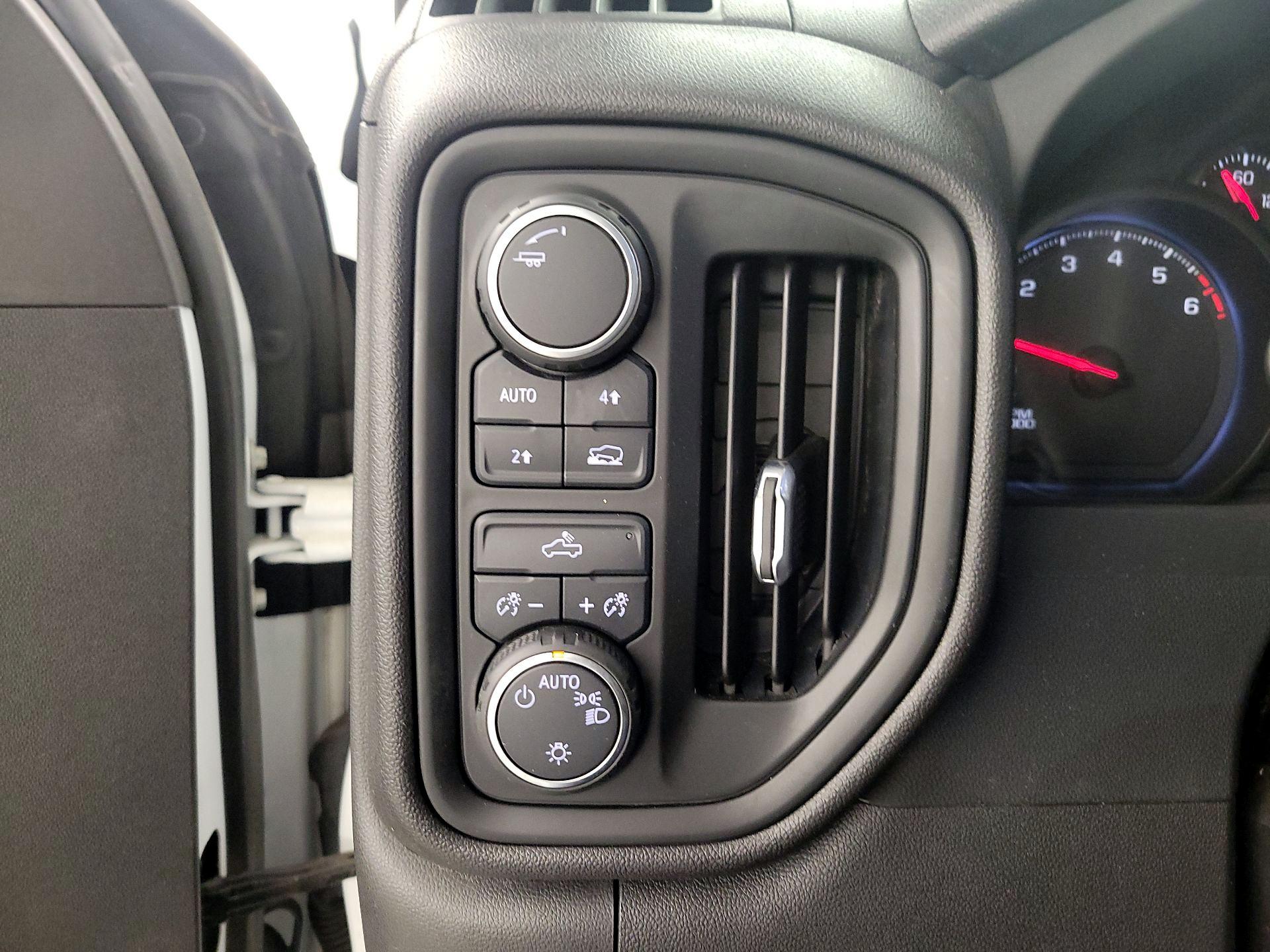 Thumbnail: 2022 Chevrolet Silverado 1500 - 13