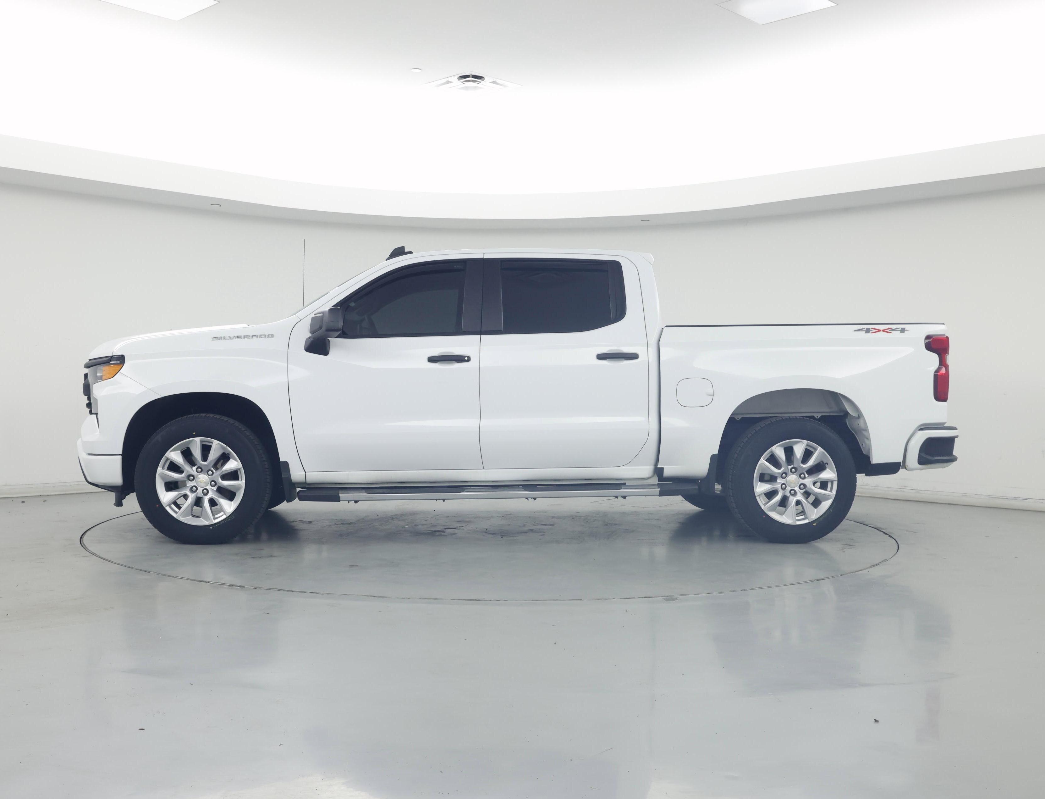 Thumbnail: 2022 Chevrolet Silverado 1500 - 3