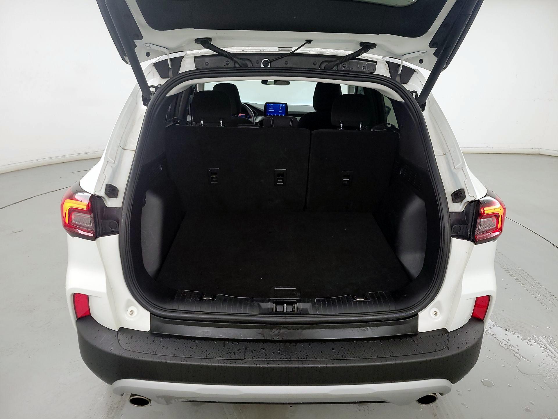 Thumbnail: 2023 Ford Escape - 20