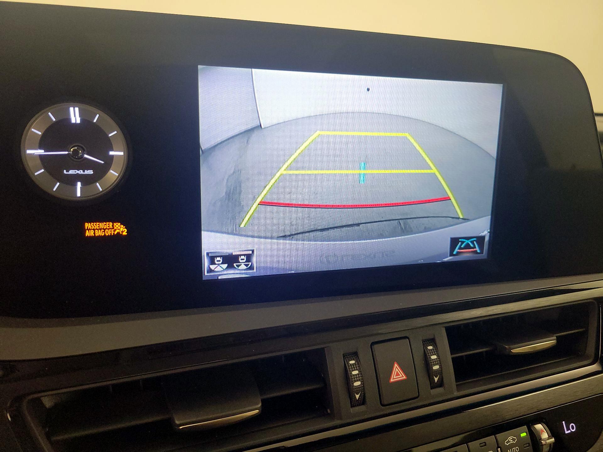 Thumbnail: 2022 Lexus ES - 14