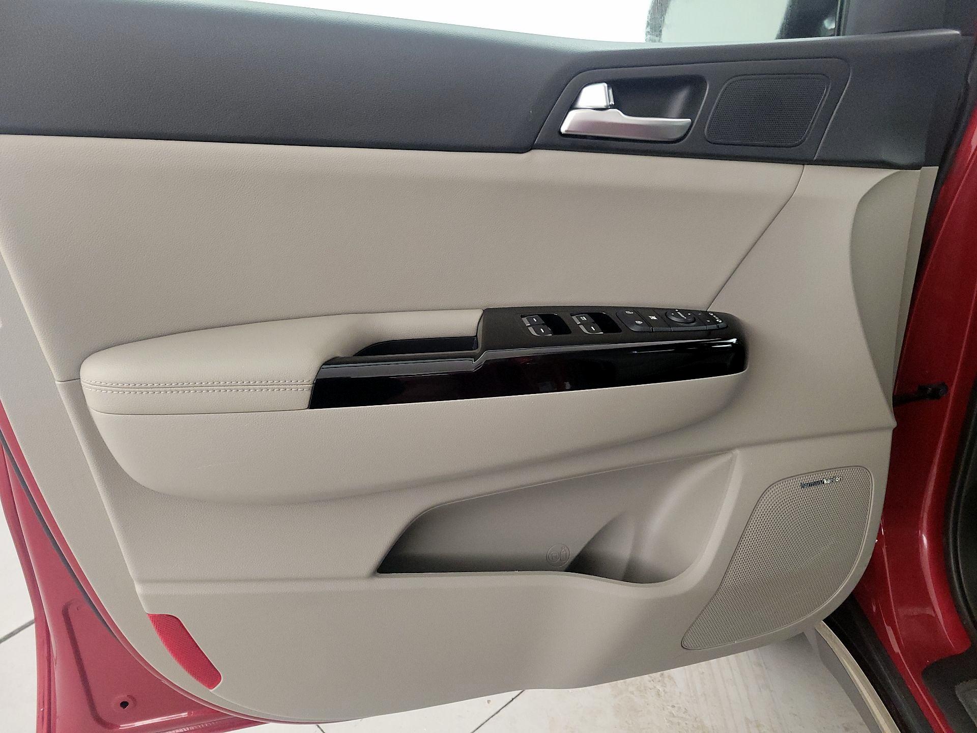 Thumbnail: 2020 Kia Sportage - 12