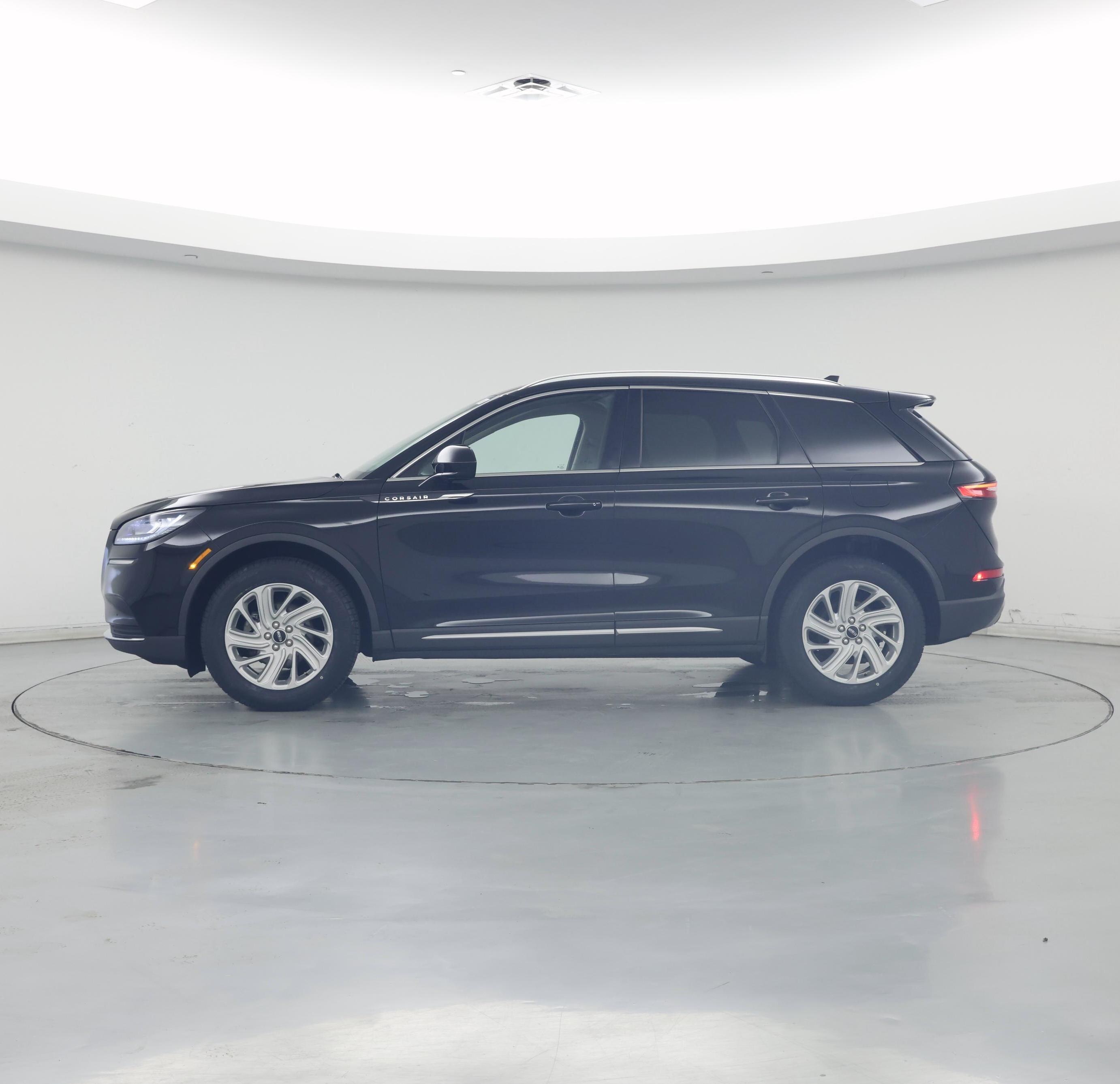 Thumbnail: 2022 Lincoln Corsair - 3