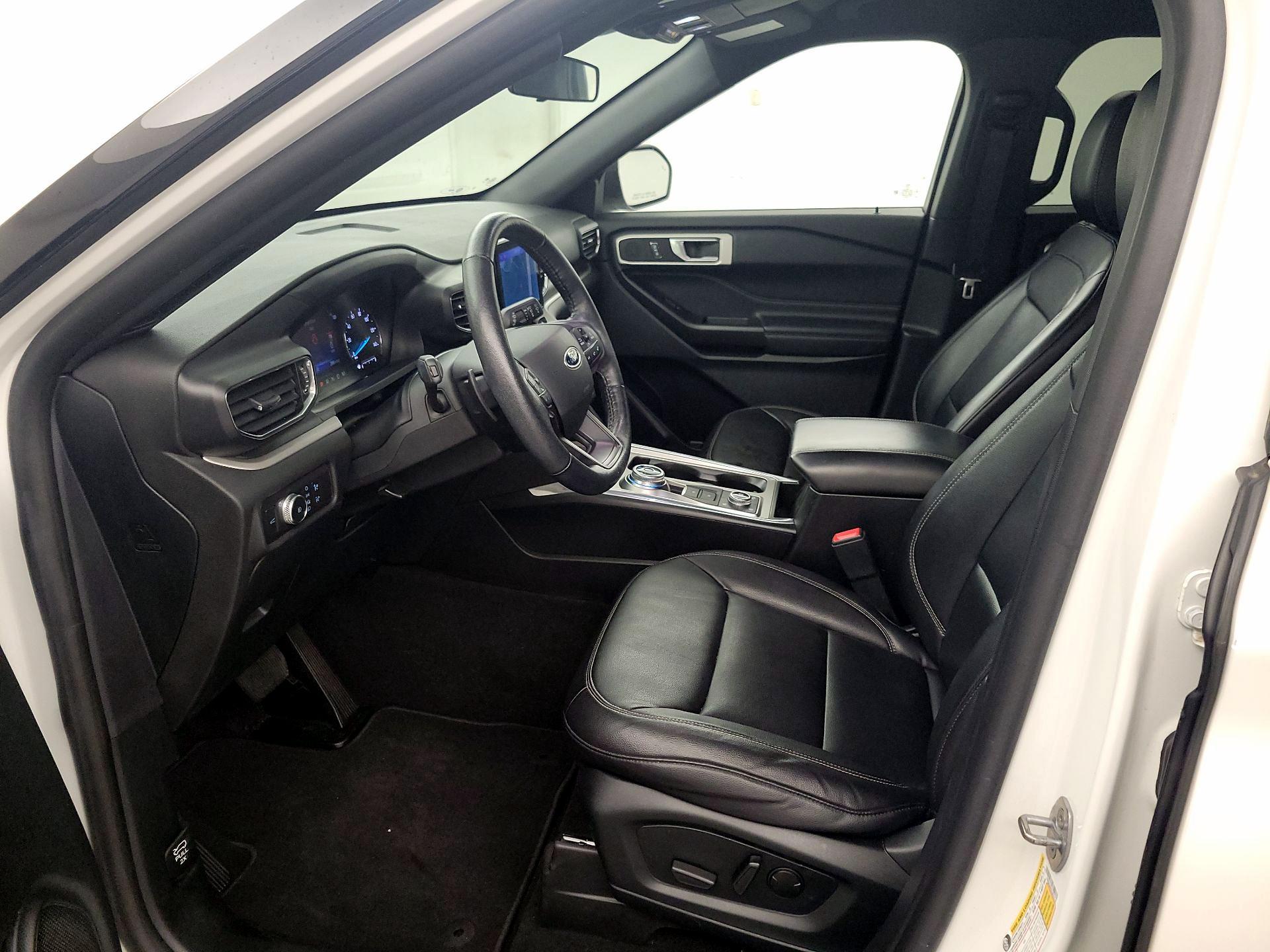 Thumbnail: 2020 Ford Explorer - 11