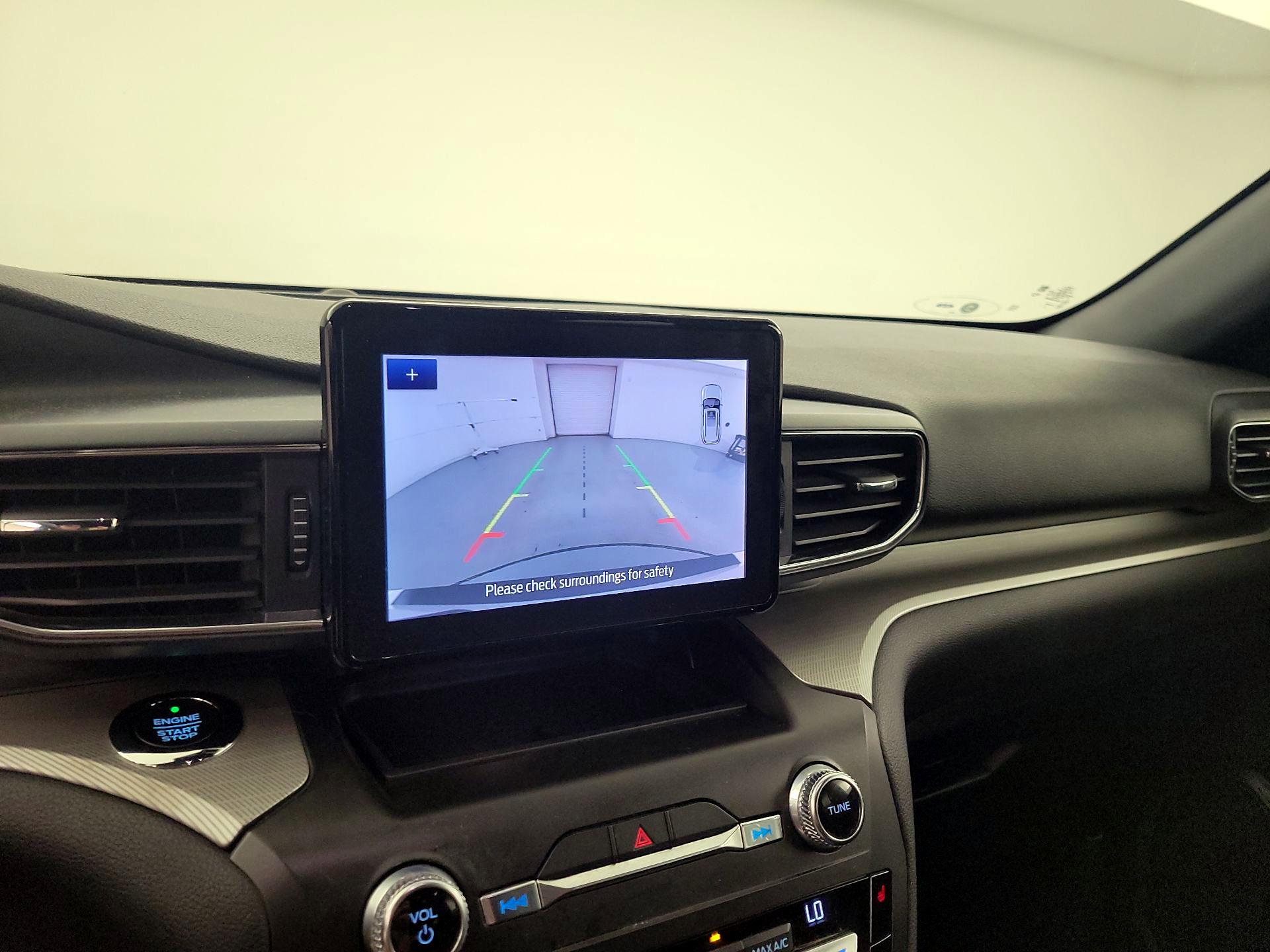 Thumbnail: 2020 Ford Explorer - 15