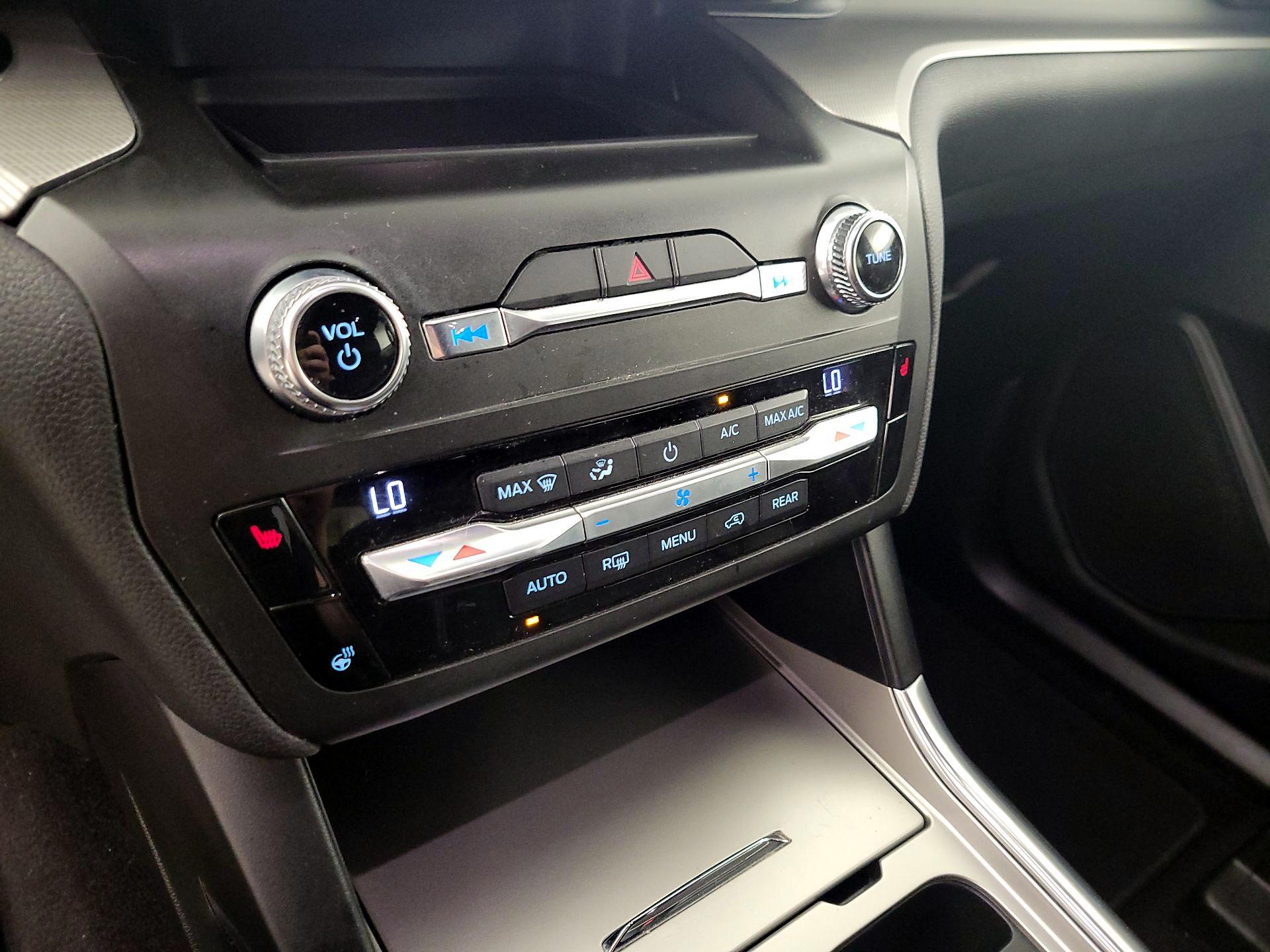 Thumbnail: 2020 Ford Explorer - 17