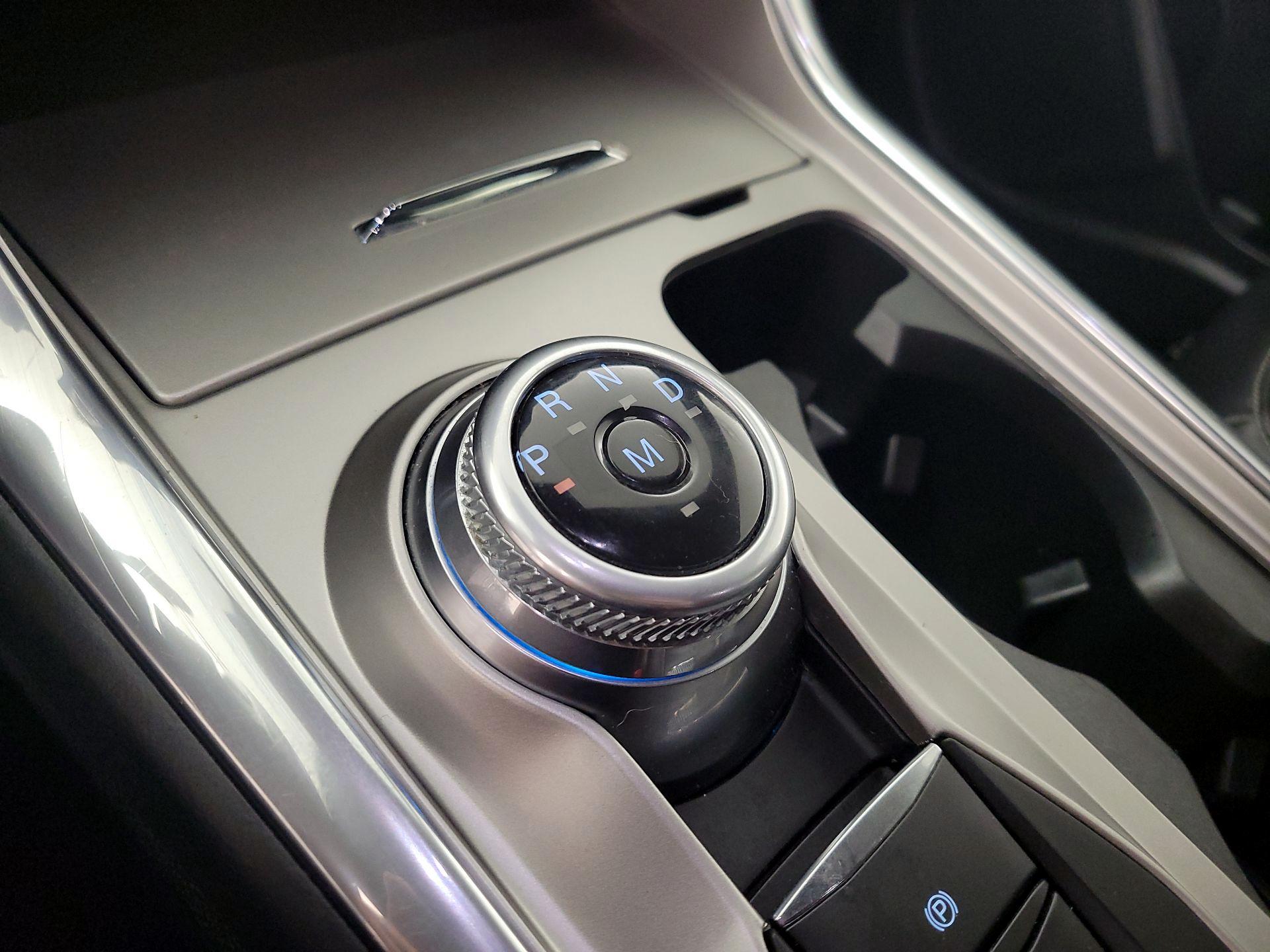 Thumbnail: 2020 Ford Explorer - 18