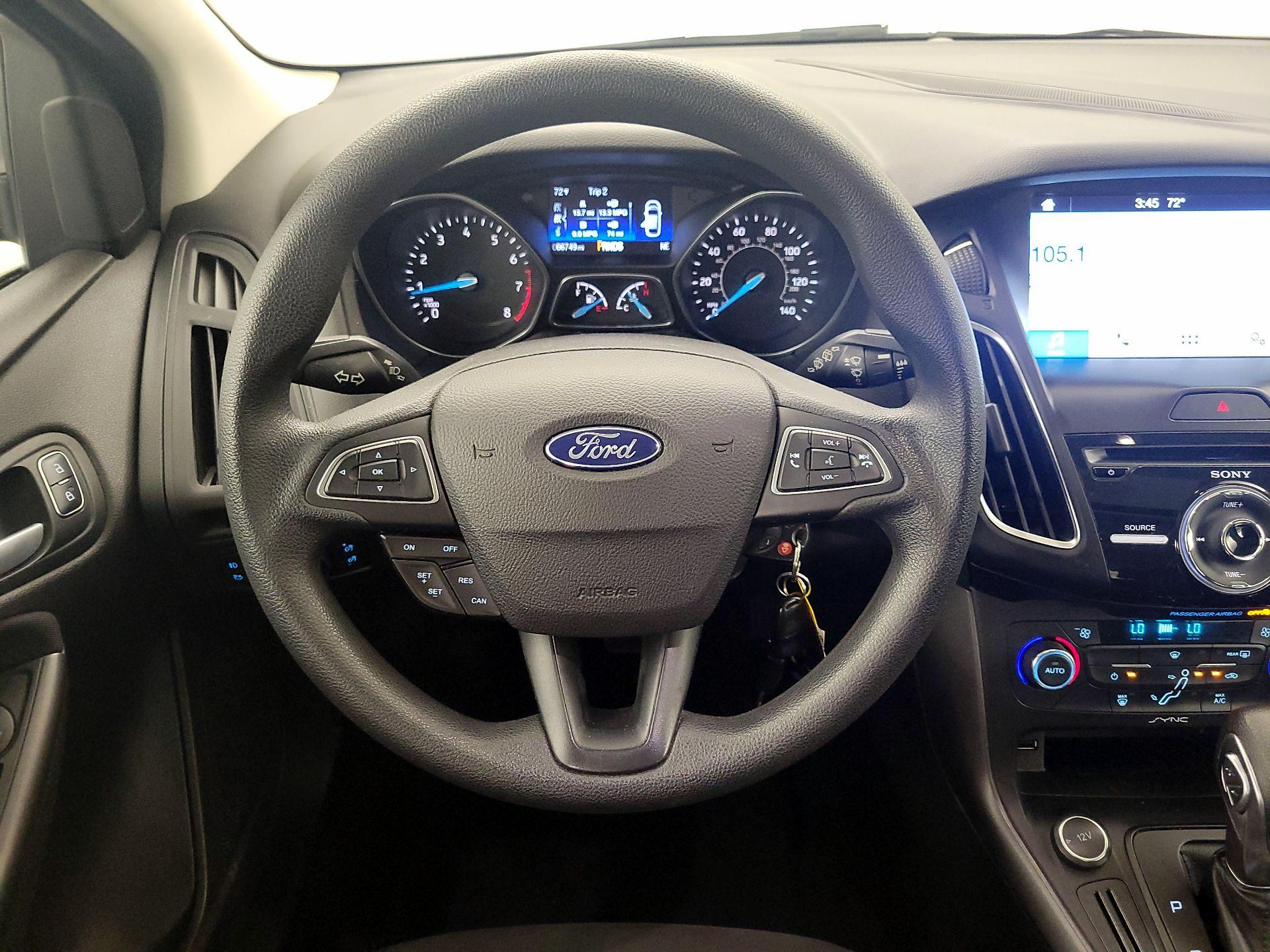 Thumbnail: 2017 Ford Focus - 10