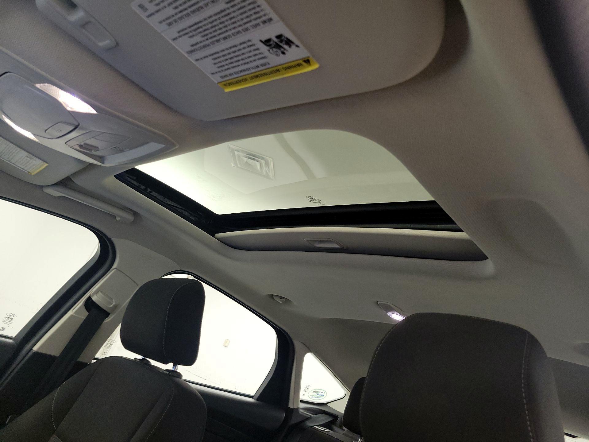 Thumbnail: 2017 Ford Focus - 19