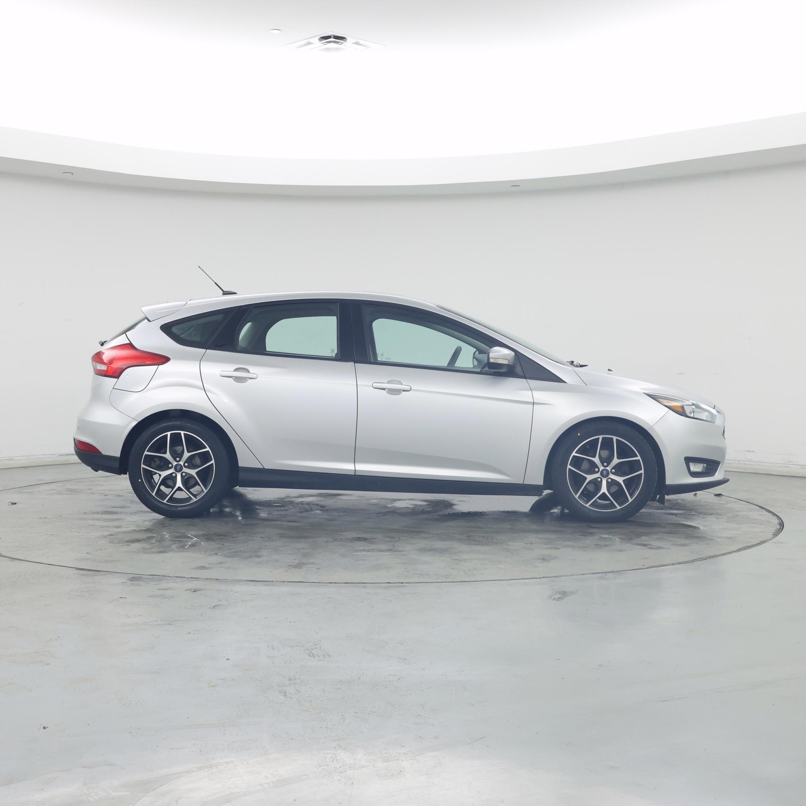 Thumbnail: 2017 Ford Focus - 7